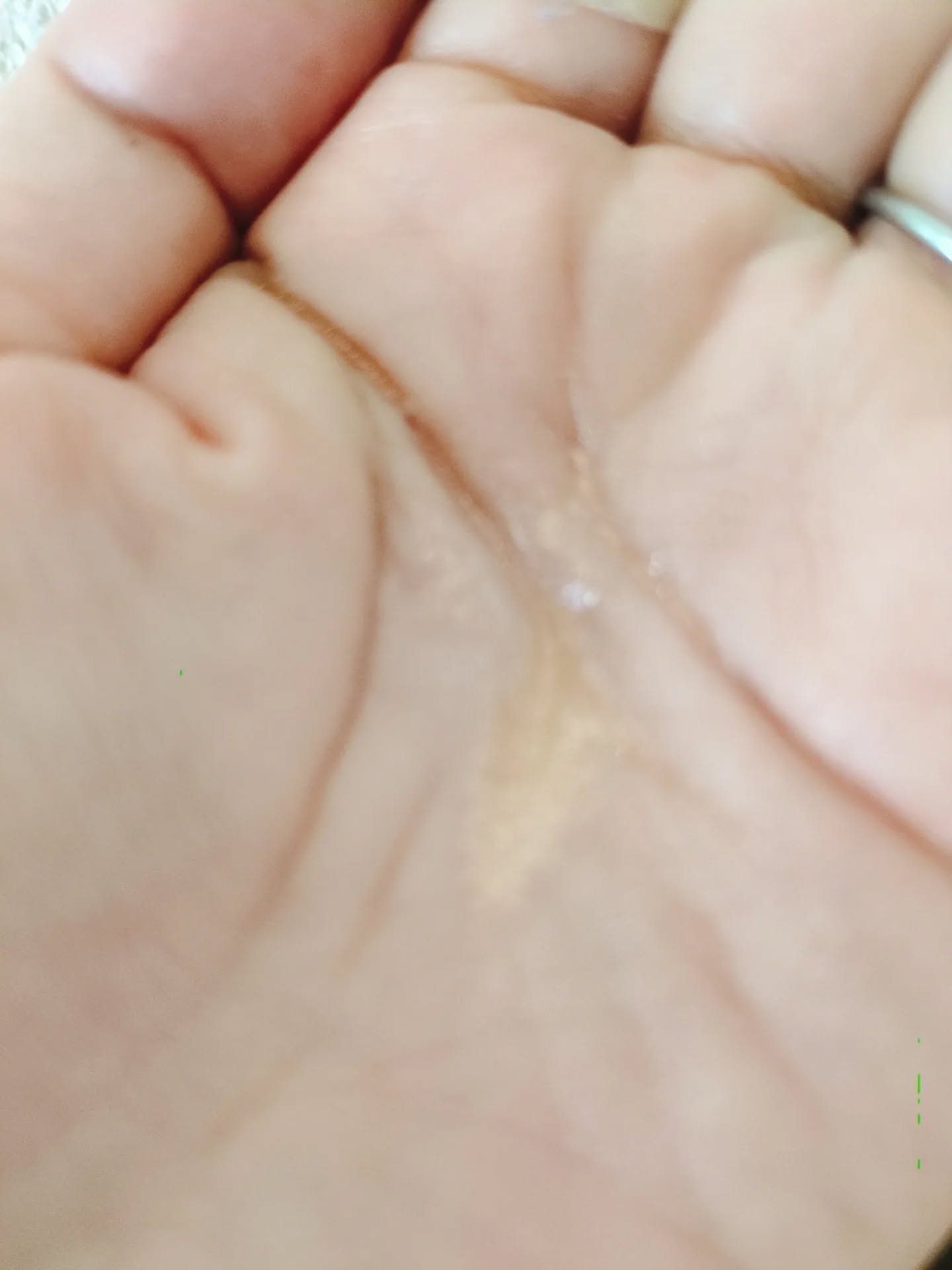 ザ・プロダクト　プリズムミラーオイル ＜ヘアオイル・スキンオイル＞/ザ・プロダクト/ヘアオイルを使ったクチコミ（2枚目）