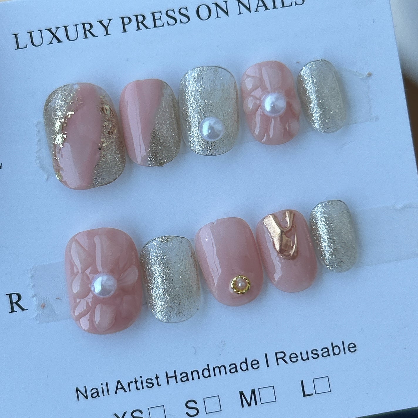 nail_c_tip フォロバ on LIPS 「◻︎独学セルフネイル◻︎チビ爪でも出来るネイル◻︎プチプラ10..」(2枚目)