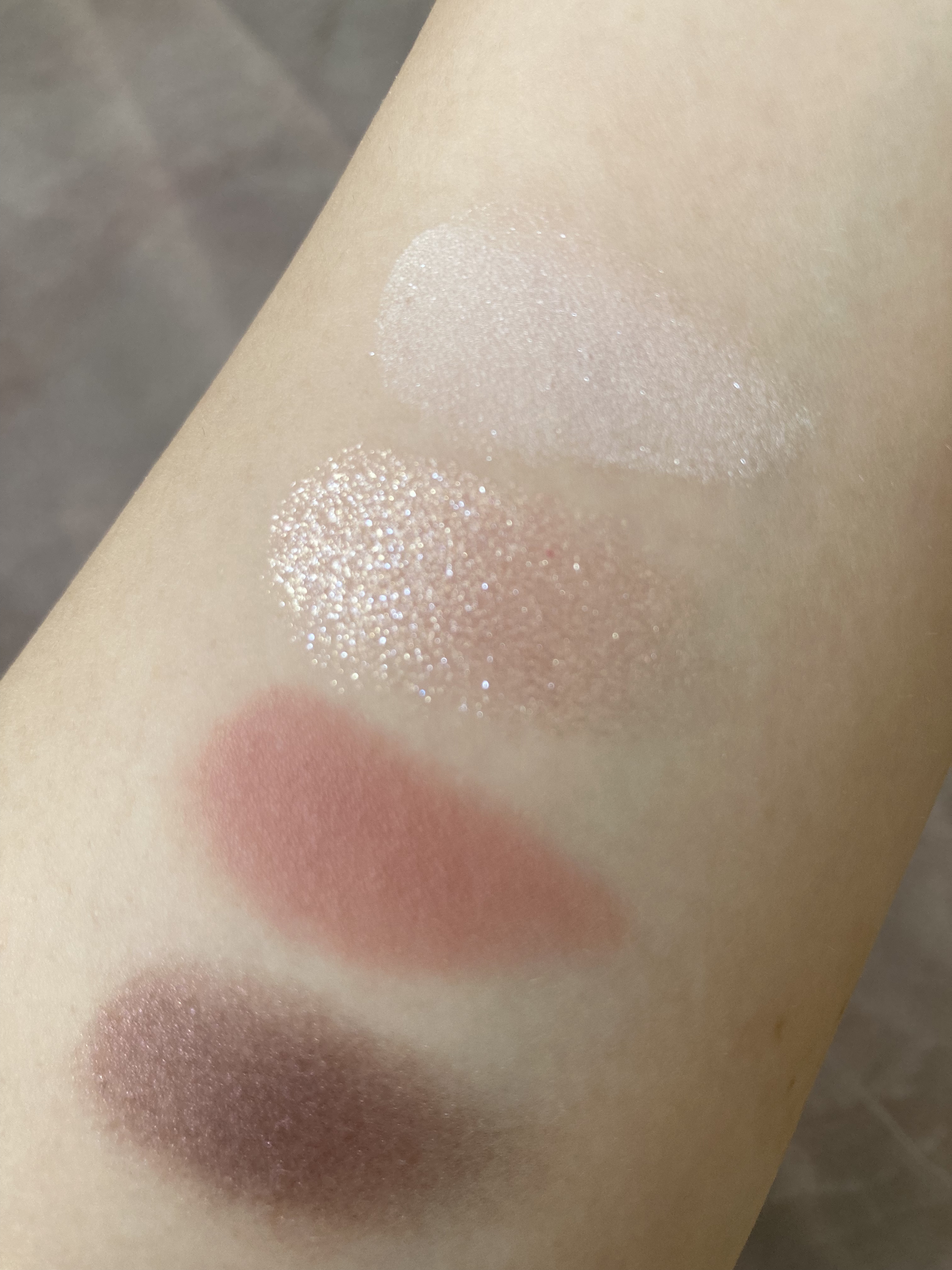 トムフォード　アイカラークォード030 インソレントローズ トムフォードビューティ アイカラークォード インソレントローズ