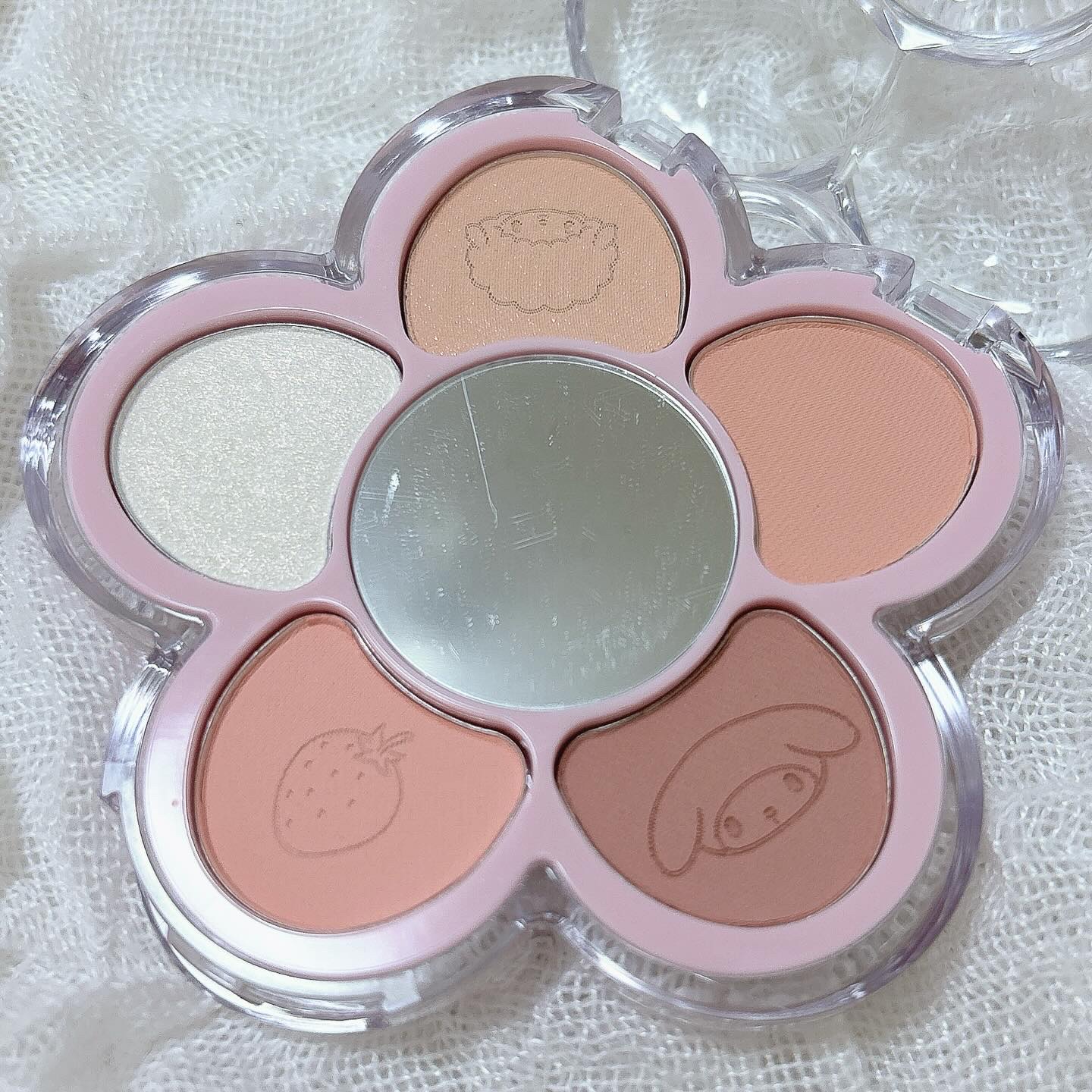 フローラアイパレット/AMUSE/アイシャドウを使ったクチコミ（2枚目）