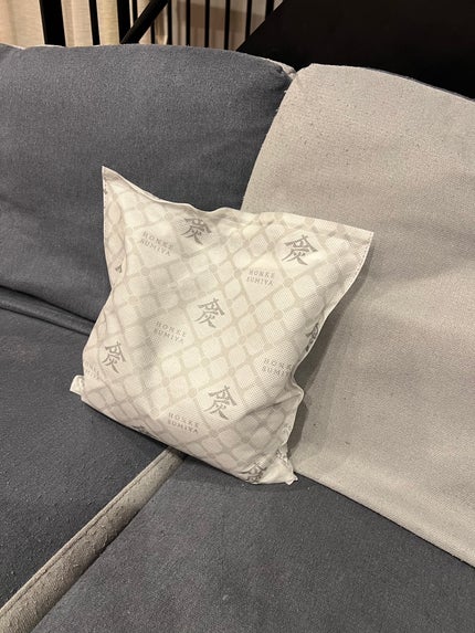 eitooo25 on LIPS 「本家炭屋®湿気対策に♡湿気の気になる場所に置くだけ!クローゼッ..」(5枚目)