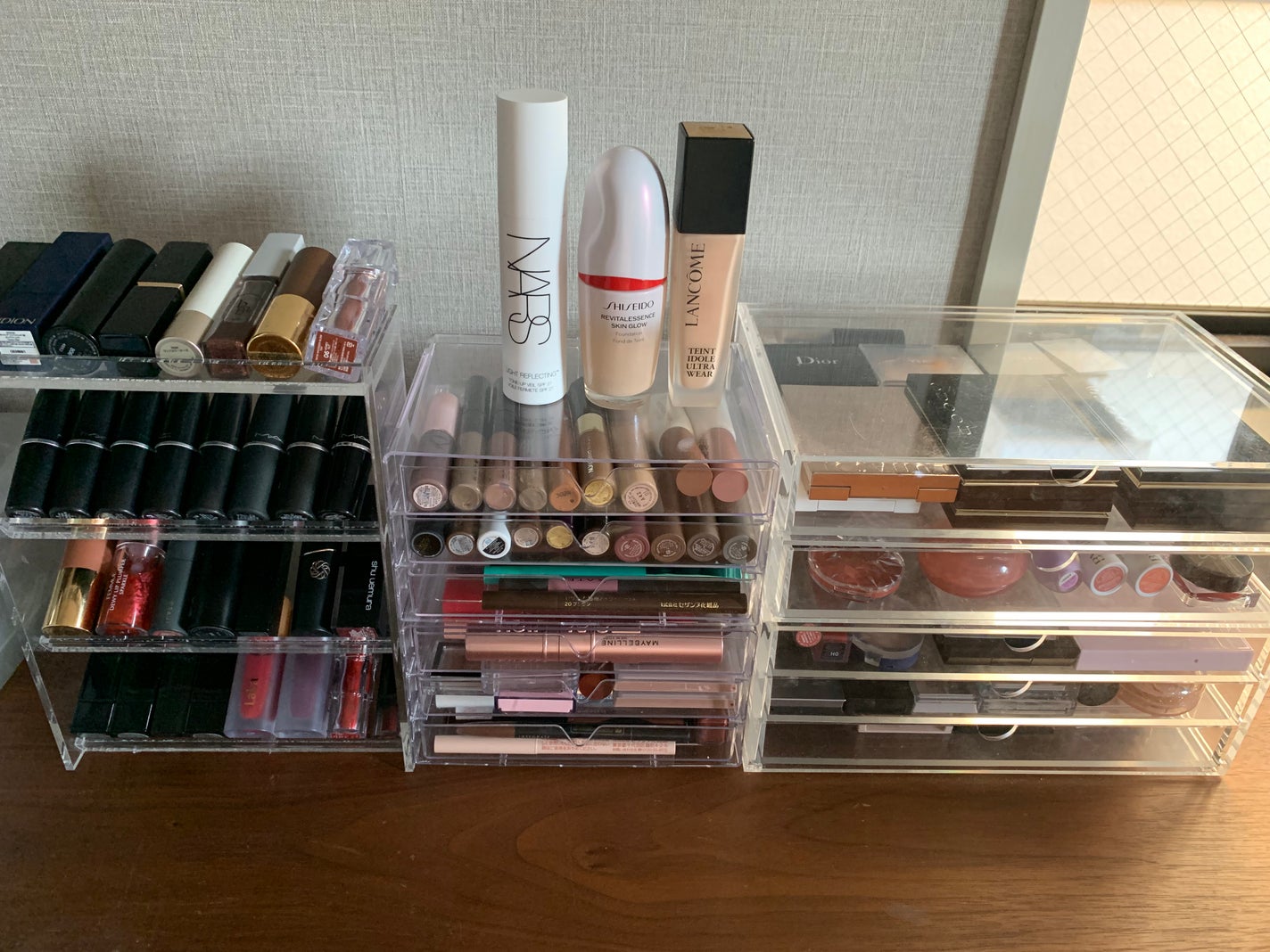 rena on LIPS 「コスメ収納100均と無印に入れてます🧺見てるだけでテンション上..」(1枚目)