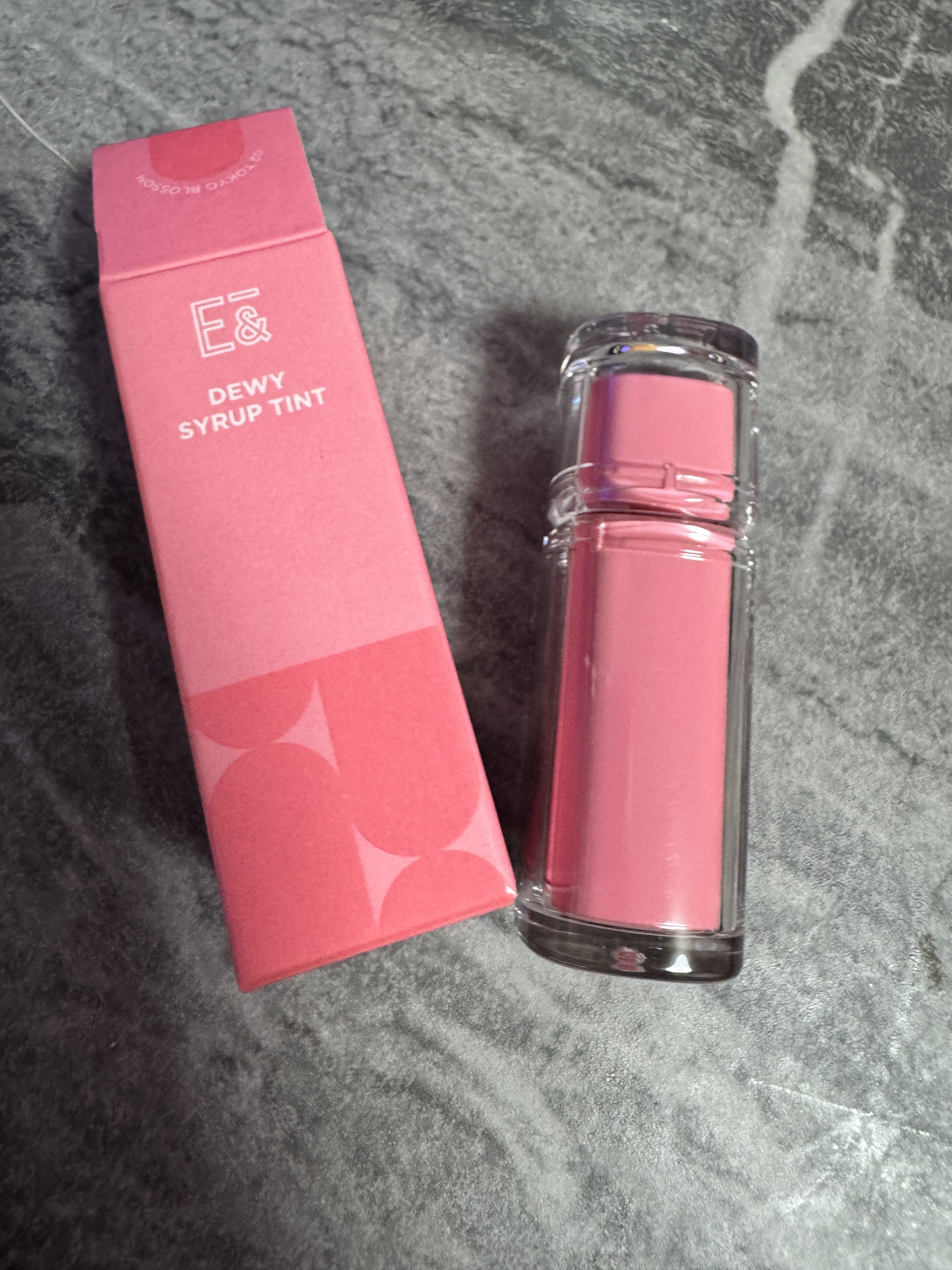 Dewy Syrup Tint 02 TOKYO BLOSSOM/EITHER＆/口紅を使ったクチコミ（1枚目）