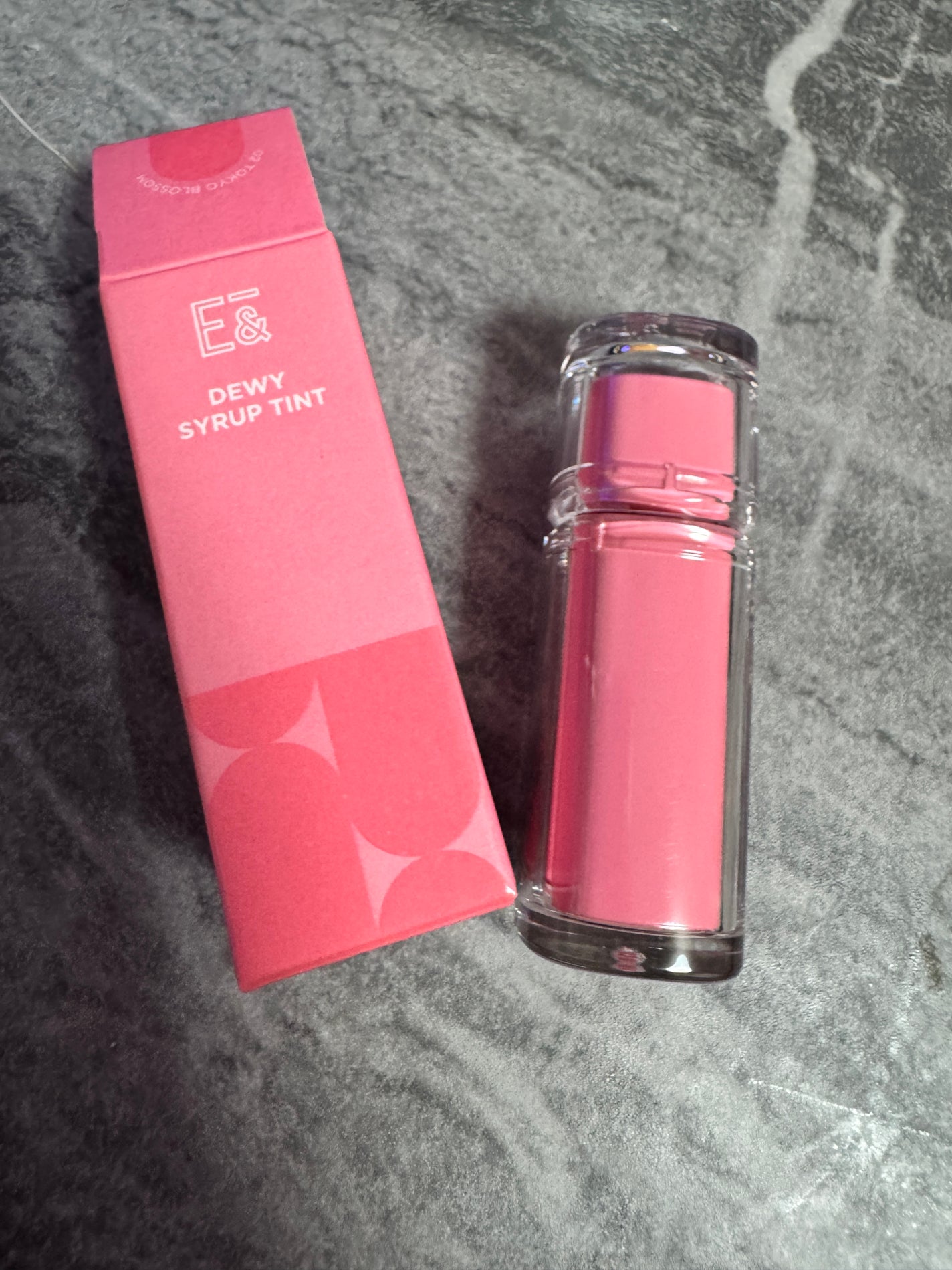 Dewy Syrup Tint/EITHER&/口紅を使ったクチコミ(1枚目)