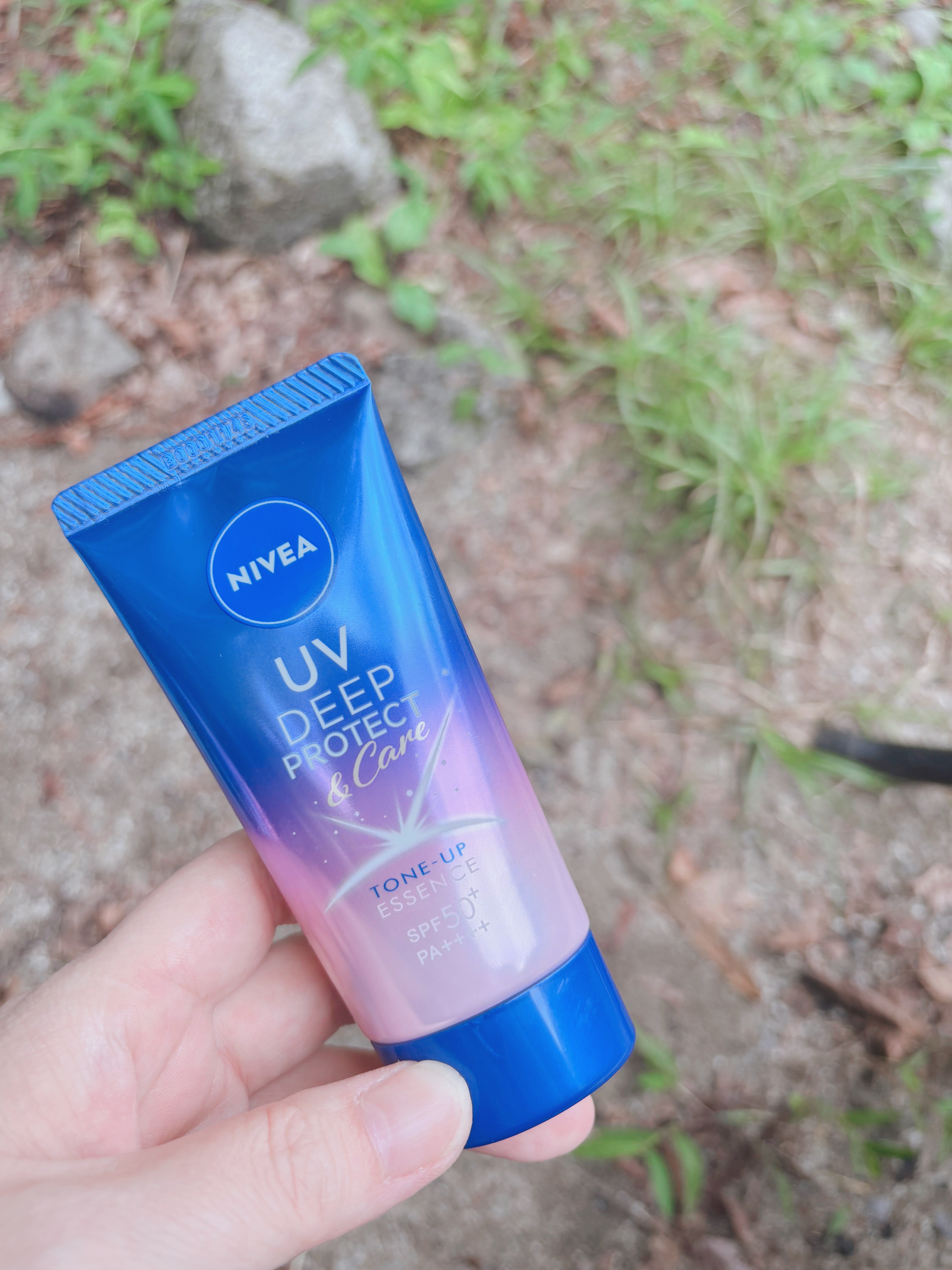 【コスメレビュー】
⁡
LIPSからいただいた日焼け止めを使い切ったので、
同ブランドのトーンアップバージョンを購入。
こちらも息子たちと一緒に大変お世話になりました！


NIVEA（ニベア）
ニベアUVディーププロテクト＆ケア 
トーン