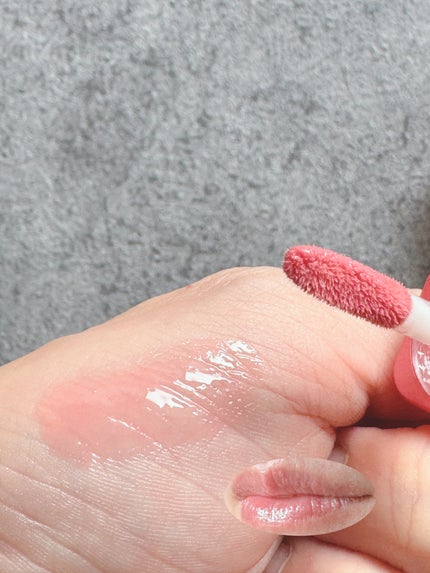 デューステインシアーリップグロス 03 ピオニーレイン/Milk Touch/リップグロスの画像