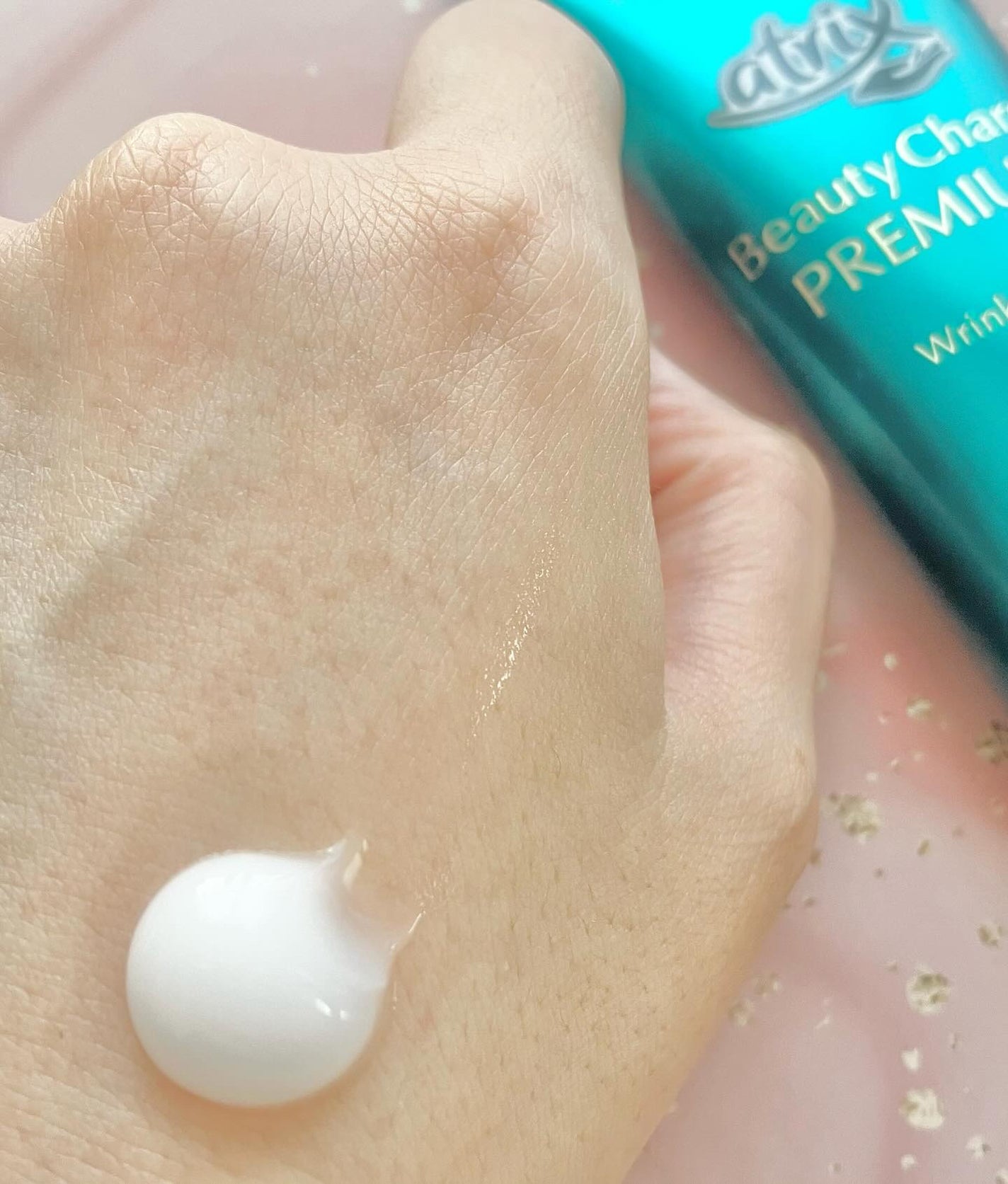 アトリックス ビューティーチャージプレミアム シワ改善 ハンドジェルクリーム 無香料/アトリックス/ハンドクリームを使ったクチコミ(2枚目)