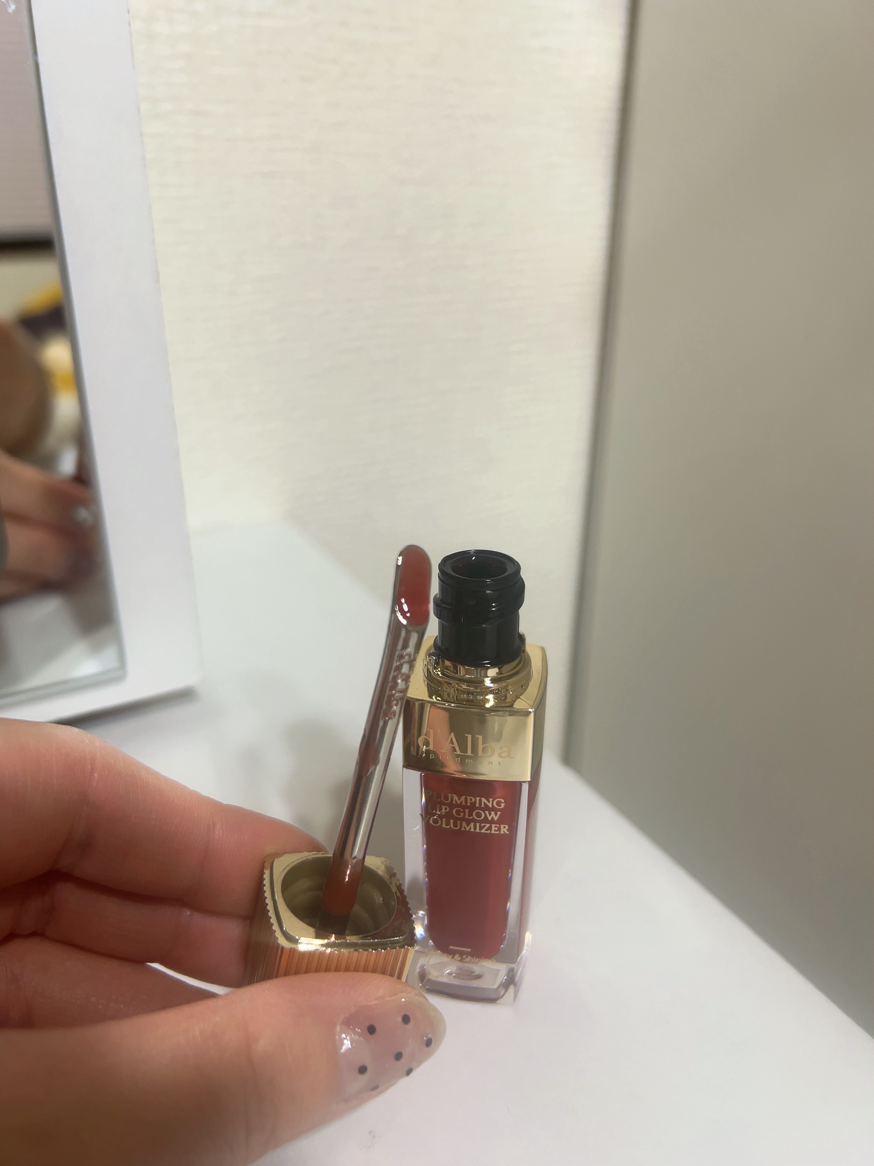 プランピングリップグロウムードボリューマイザー/ダルバ/リップグロスを使ったクチコミ（2枚目）