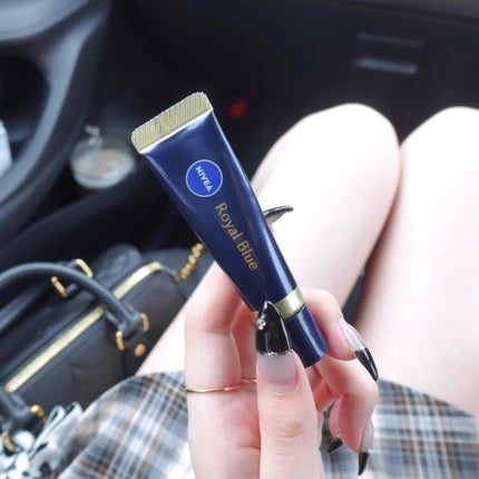 ニベア ロイヤルブルーリップ 濃密美容ケア/ニベア/リップ美容液を使ったクチコミ(1枚目)