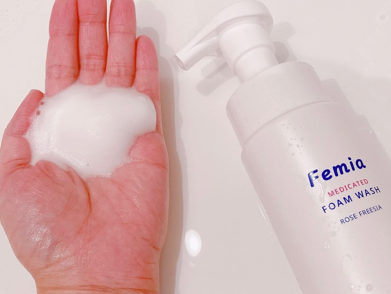 薬用泡ウォッシュ　ローズとフリージアの香り /Femia/デリケートゾーンケアを使ったクチコミ（2枚目）