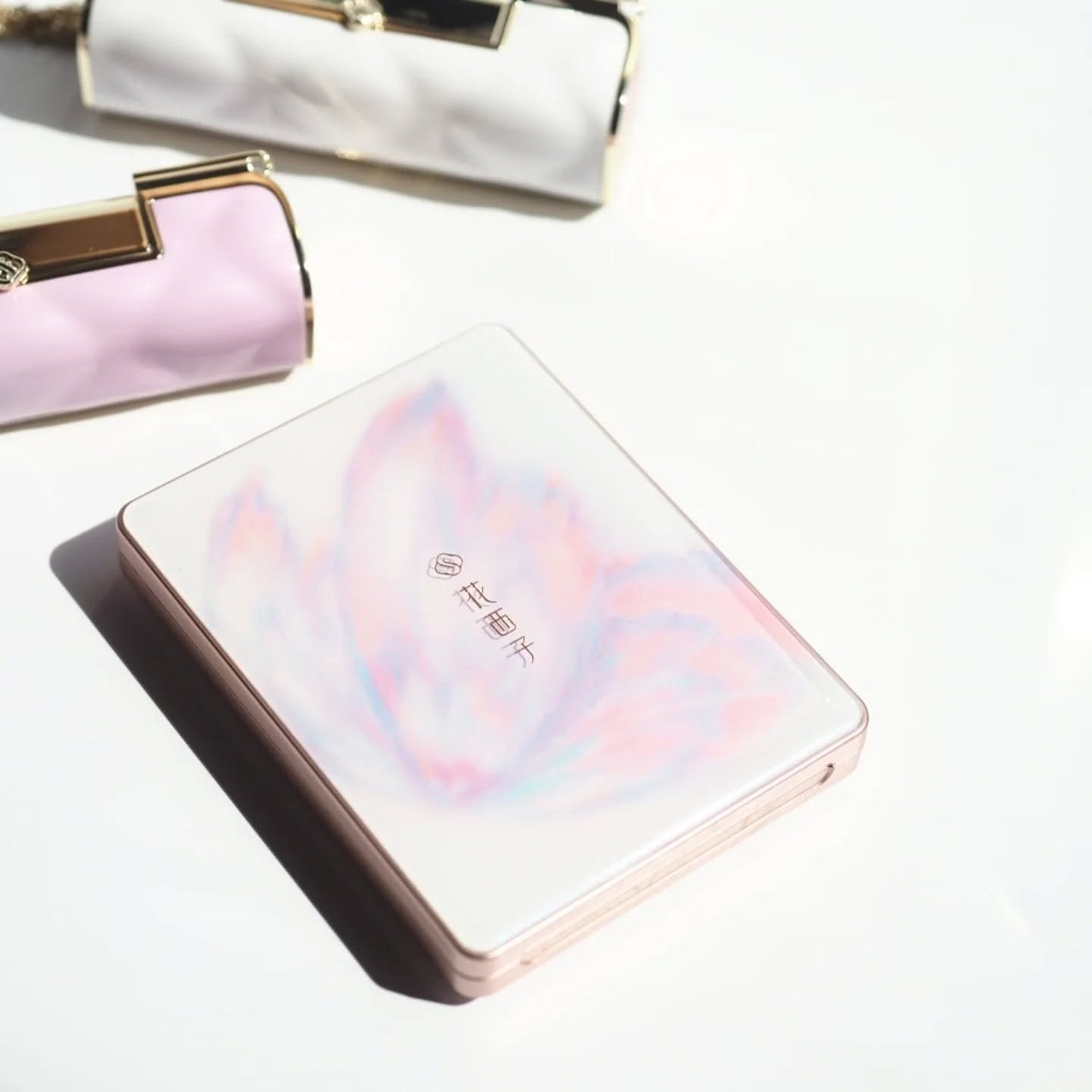 蝶影流光アイシャドウパレット/花西子/アイシャドウパレットを使ったクチコミ(5枚目)