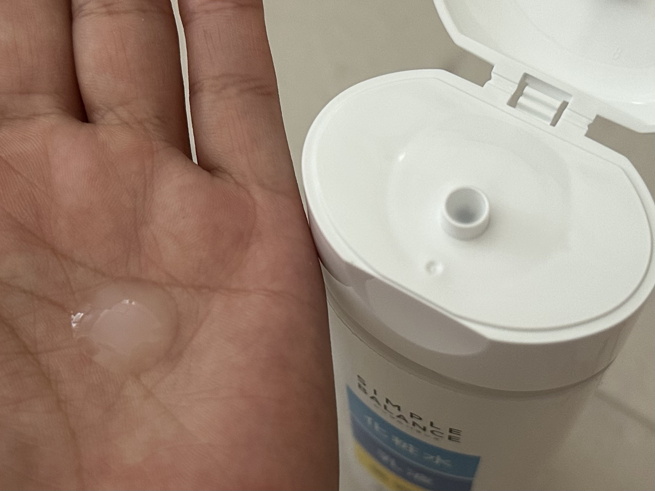 シンプルバランス うるおいローションのクチコミ「シンプルバランス
うるおいローション
のレビューです！


リニューアル発売されたとのことです.....」（3枚目）