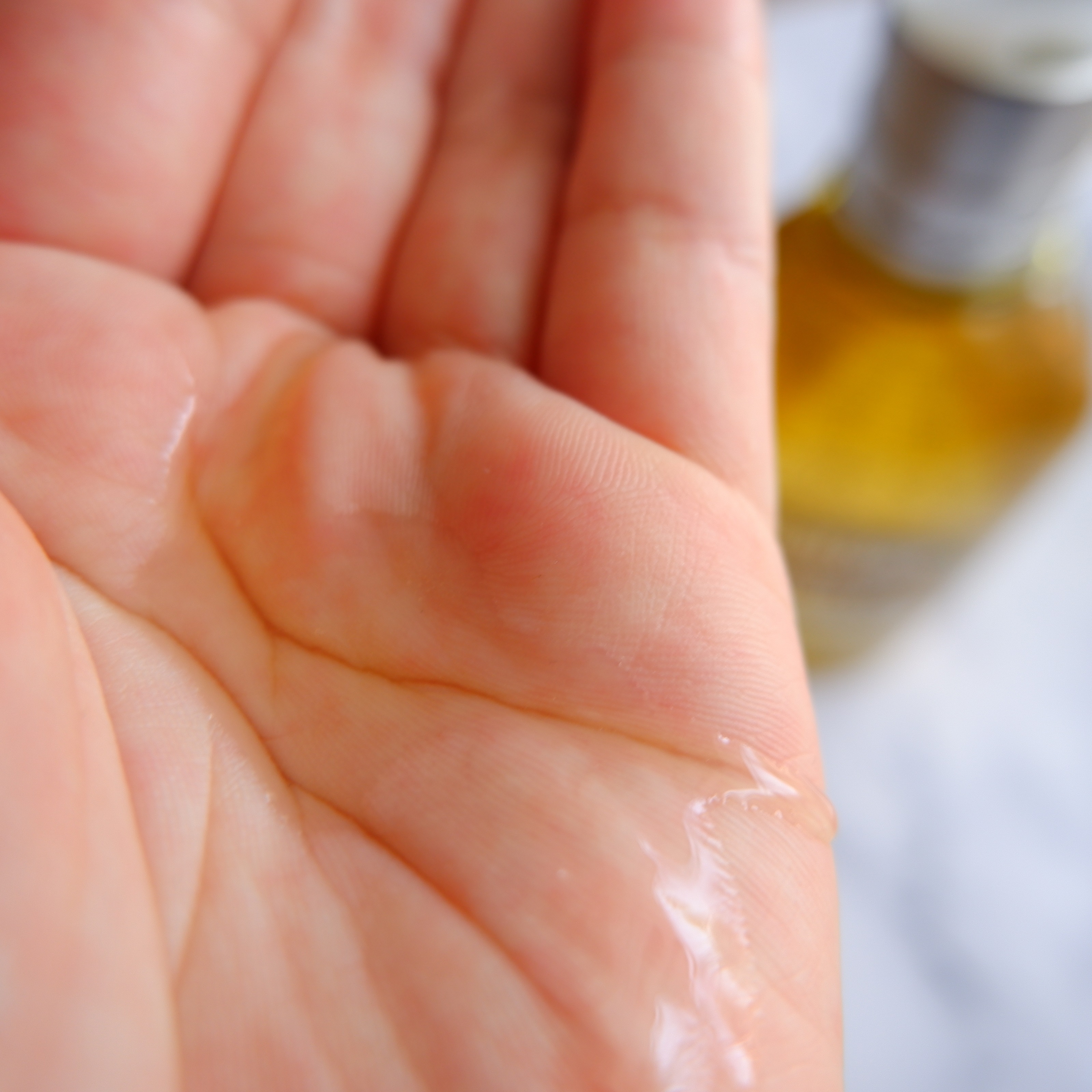 アーモンド モイスチャライジングシャワーオイル/L'OCCITANE/ボディソープを使ったクチコミ（3枚目）