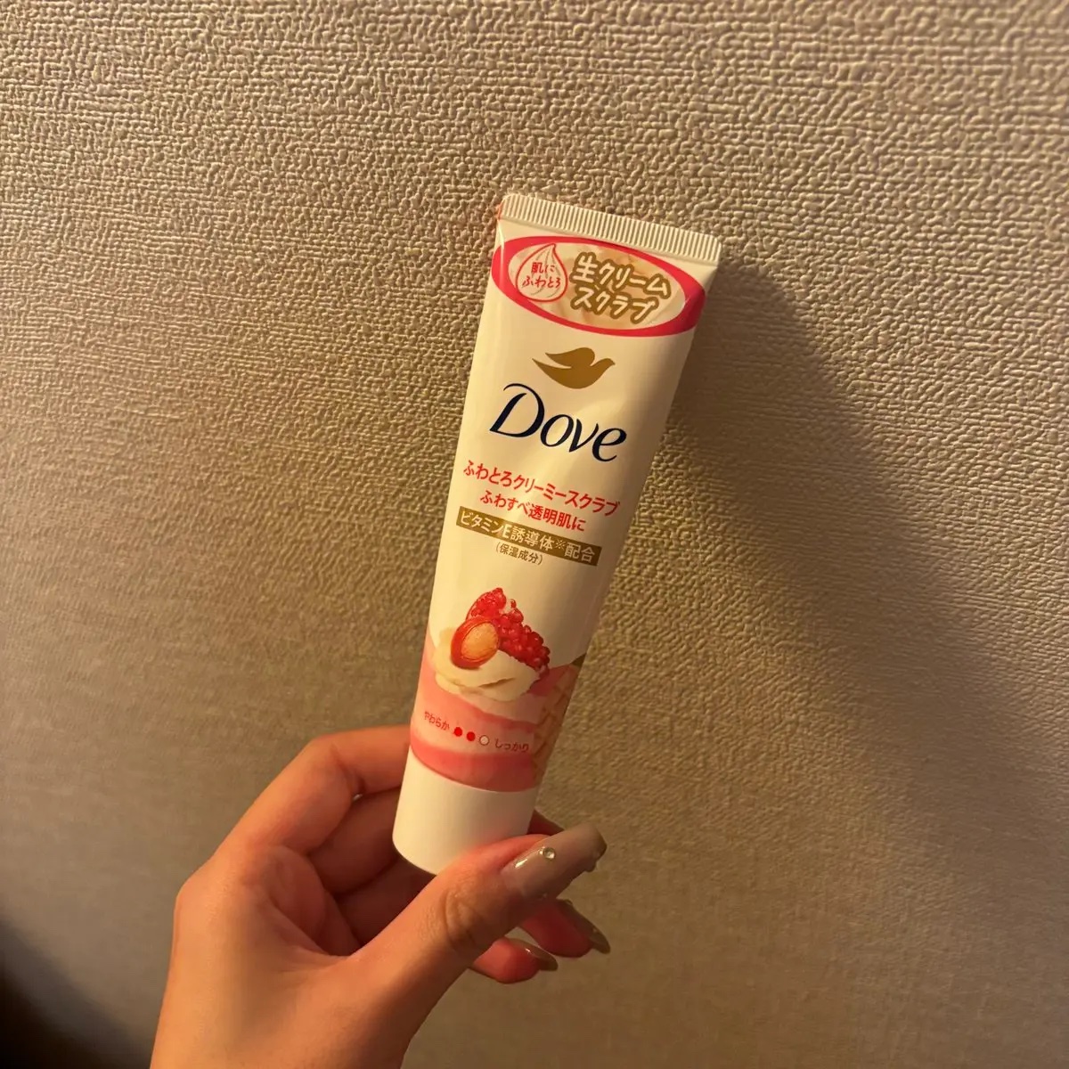 ダヴ ふわとろクリーミースクラブ ザクロ＆シアバター/ダヴ/ボディスクラブを使ったクチコミ（1枚目）