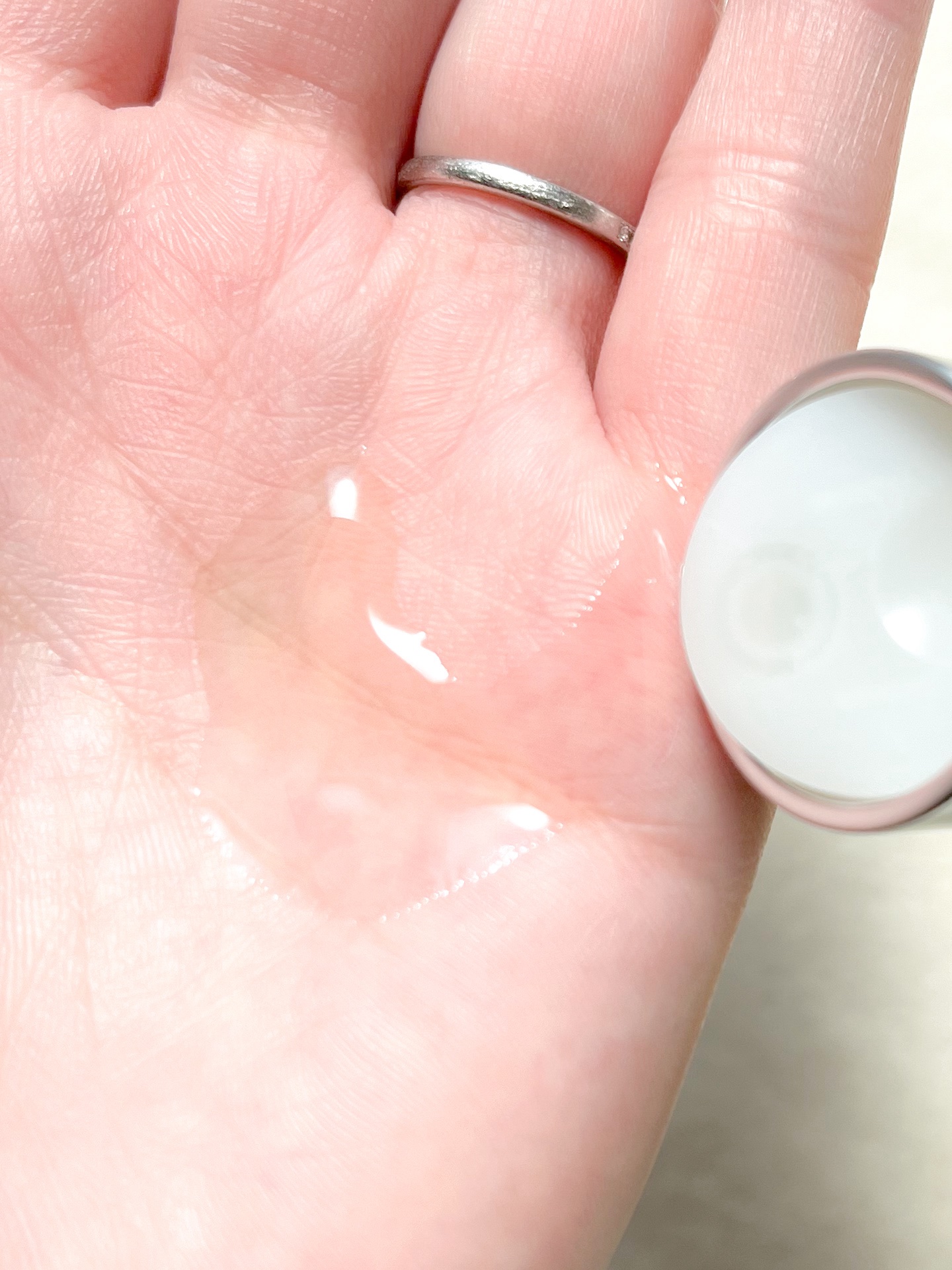 アーモンド モイスチャライジングシャワーオイル/L'OCCITANE/ボディソープを使ったクチコミ（2枚目）