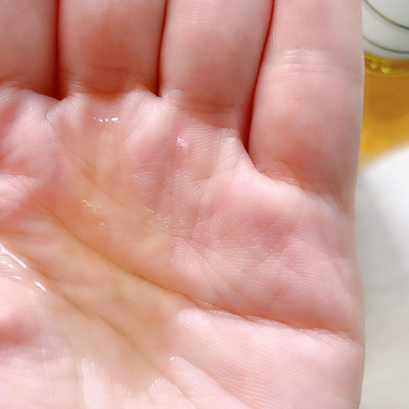 アーモンド モイスチャライジングシャワーオイル/L'OCCITANE/ボディソープを使ったクチコミ(4枚目)