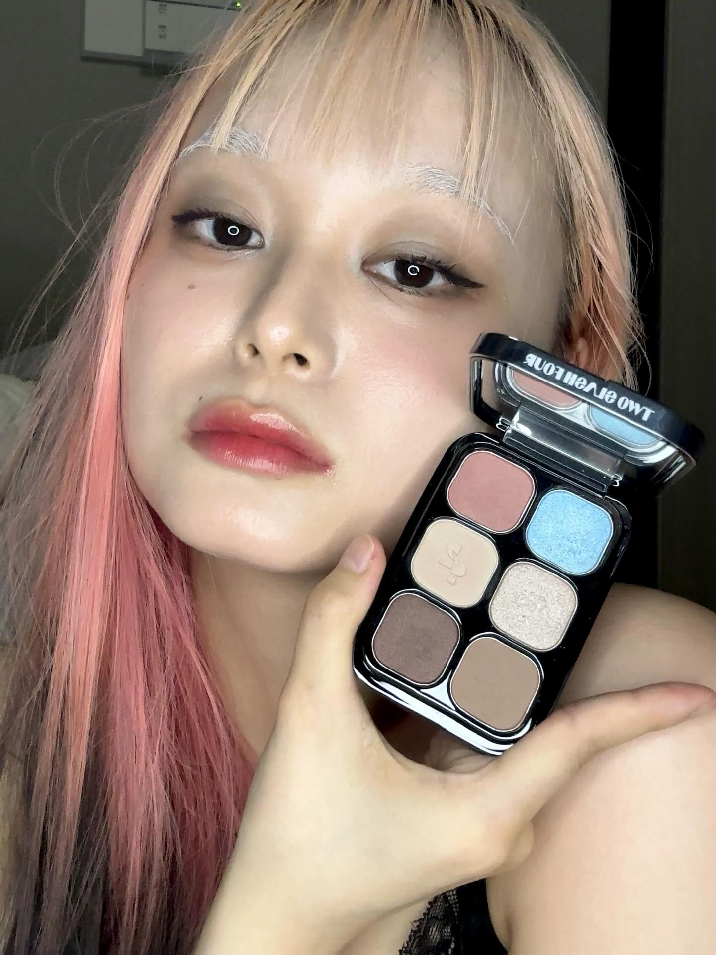 オッドバランスアイパレット/TWO SLASH FOUR/アイシャドウパレットを使ったクチコミ（2枚目）