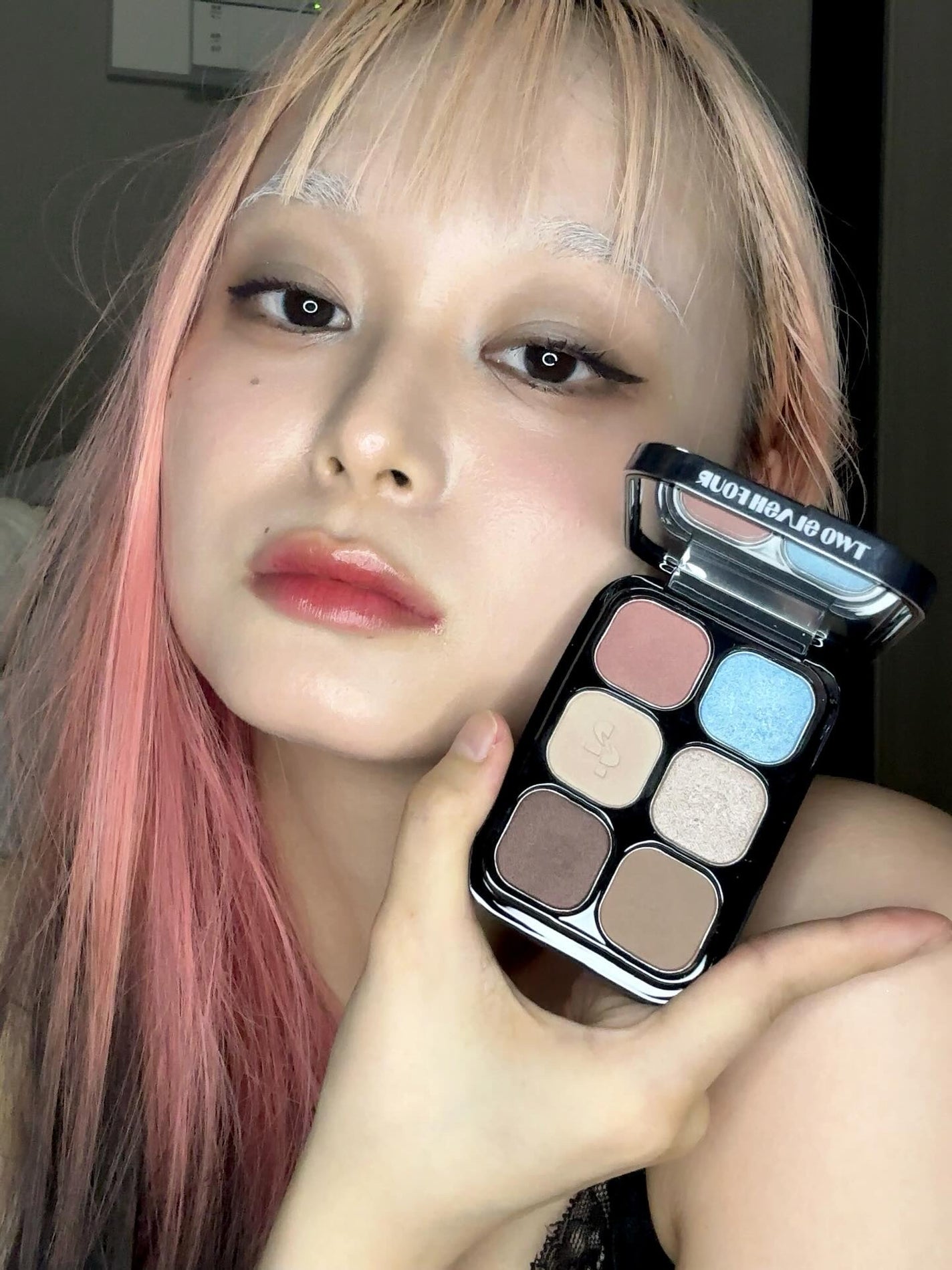 オッドバランスアイパレット/TWO SLASH FOUR/アイシャドウパレットを使ったクチコミ(2枚目)