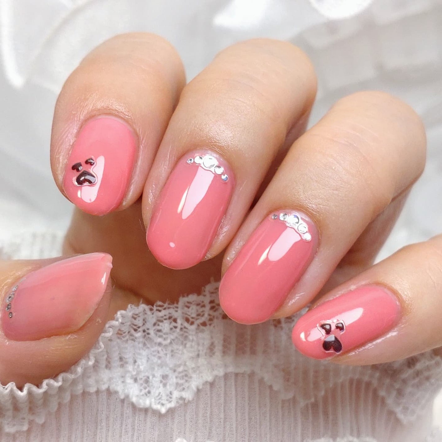 ミルクティ on LIPS 「✴✴チャームスティックジェルで簡単可愛いつやんつやんネイル💖✴..」(6枚目)