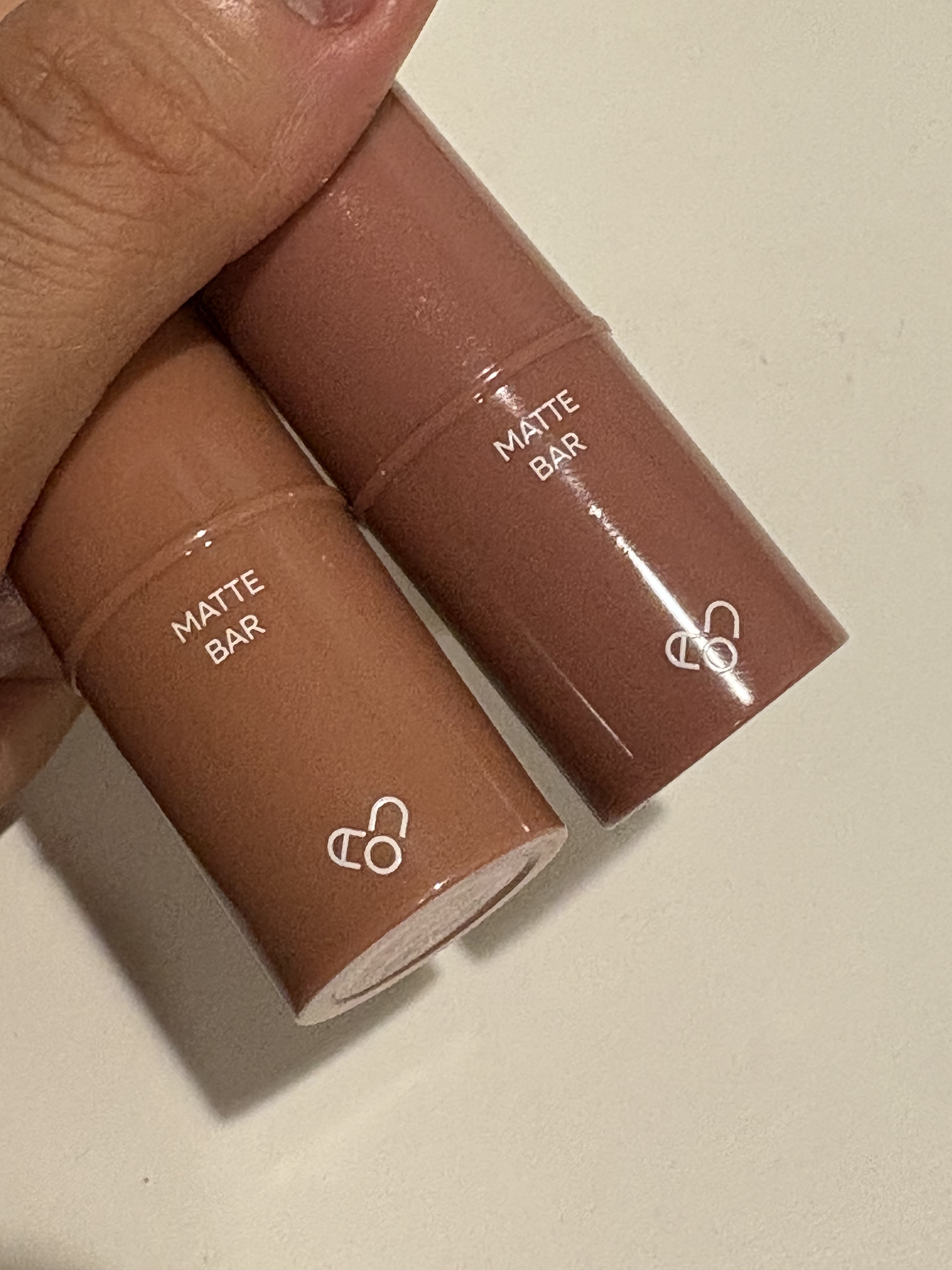 AOU MATTE BARのクチコミ「可愛いけど、顔につけたら、おもったより発色しなかった。
AOUのソフトクリームチークの方が良か.....」（1枚目）