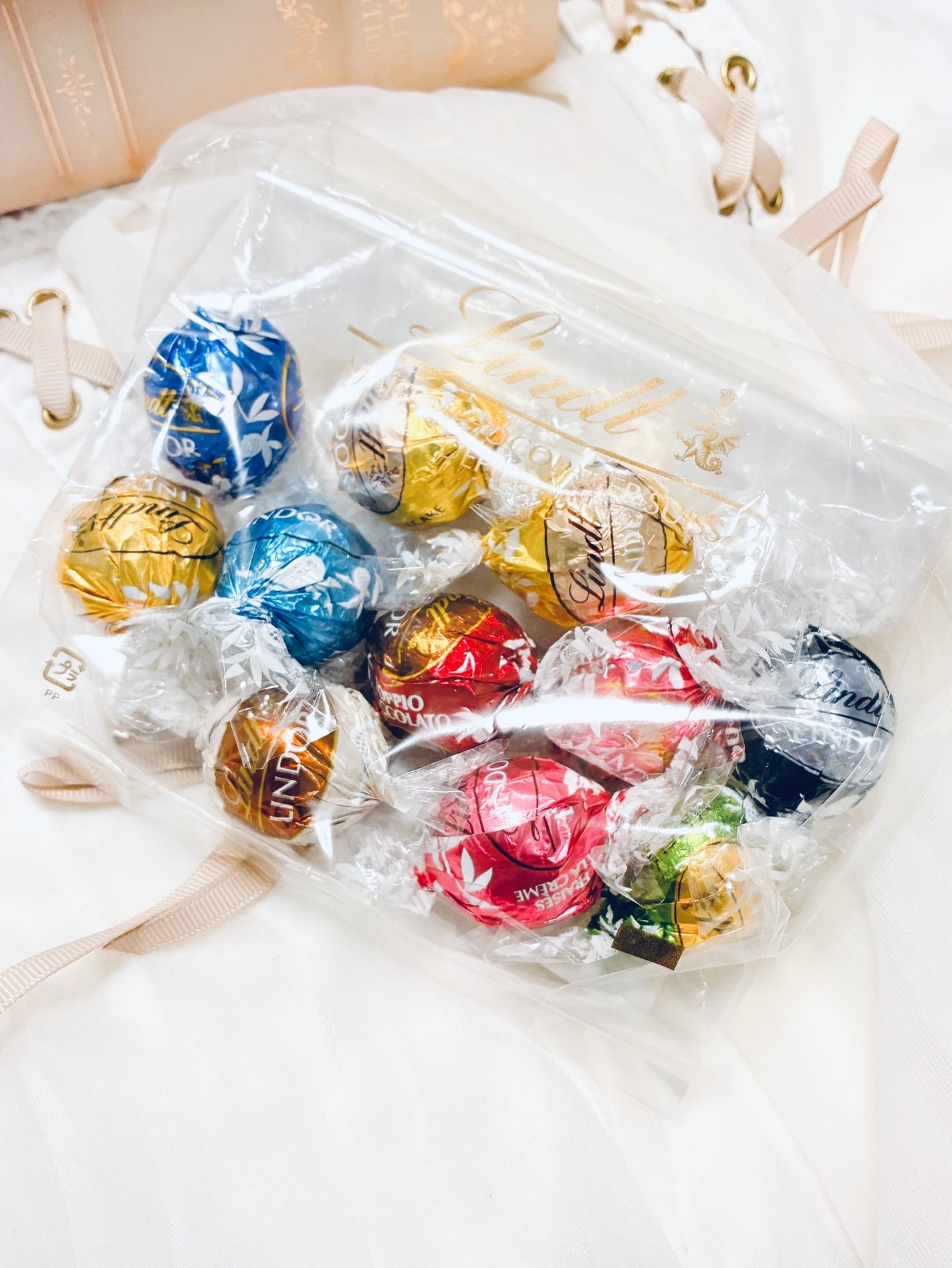 ð¥ð¢ð¬ð.ðððð çŸå®¹ã©ã€ã¿ãŒ on LIPS ãLindtLINDOR@lindt_chocolate_jap..ãïŒ3æç®ïŒ