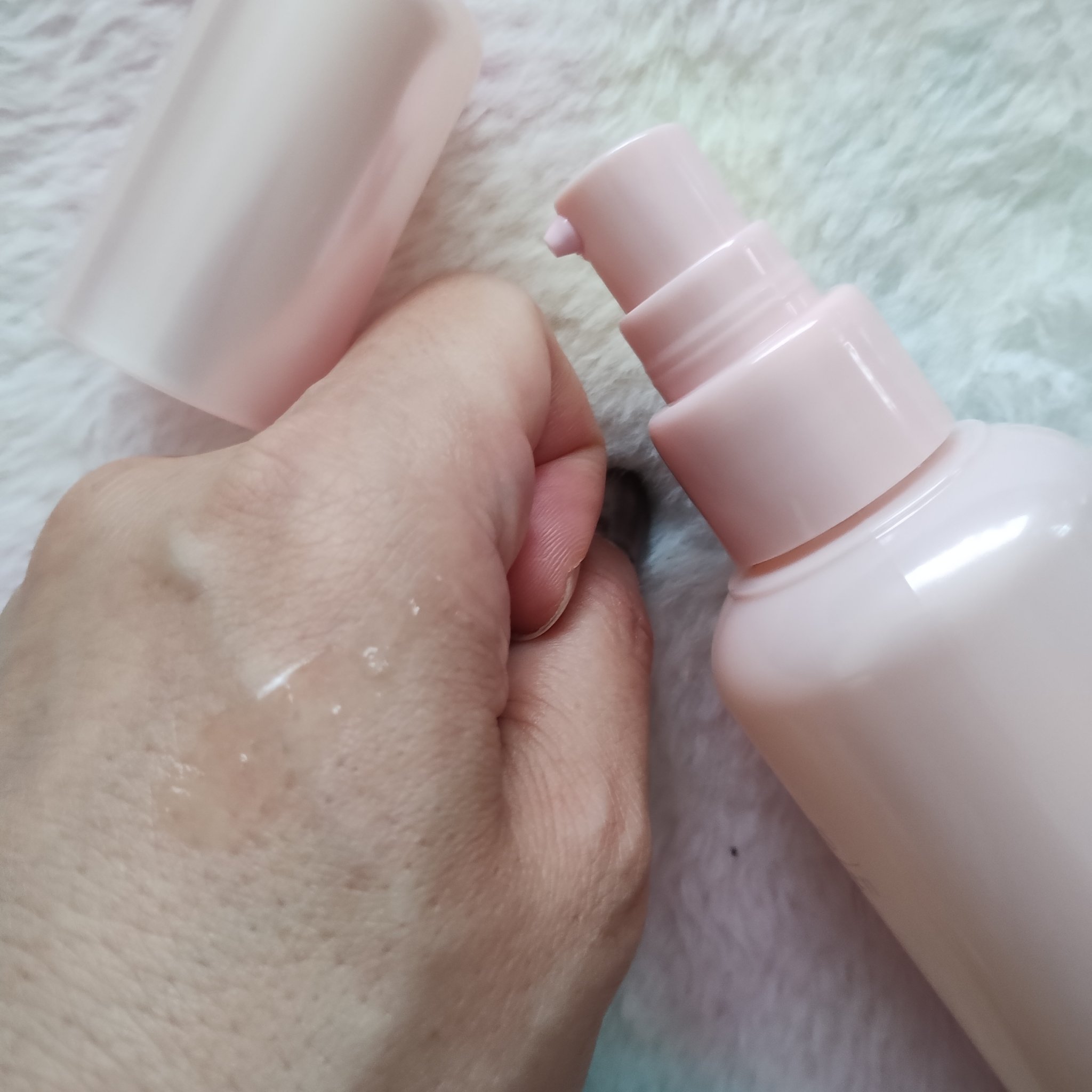 レディース毛乳源 薬用育毛エッセンス＜ボリュームケア＞　Ｎ/レディース毛乳源/頭皮ローションを使ったクチコミ（2枚目）