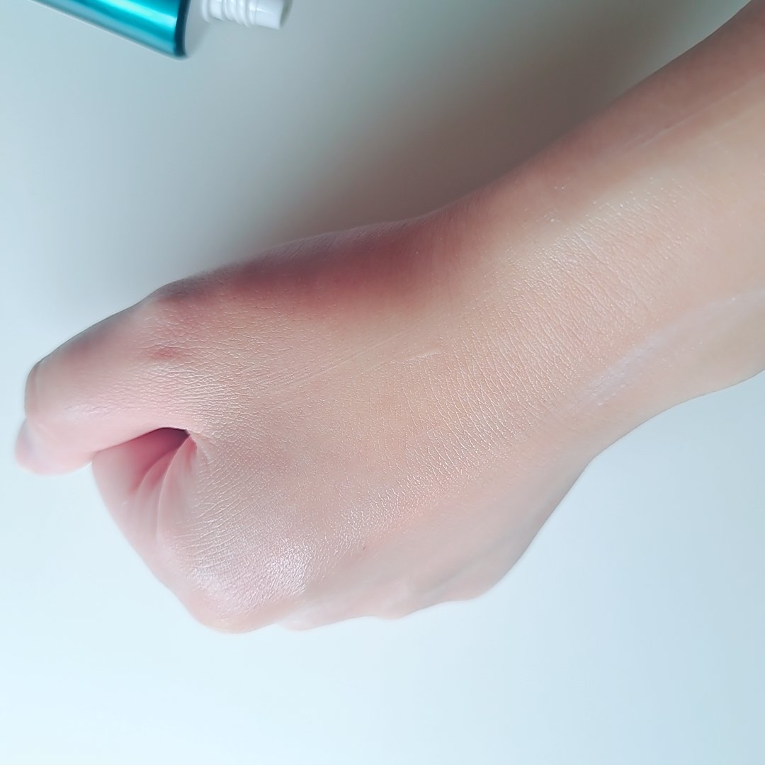 アトリックス ビューティーチャージプレミアム シワ改善 ハンドジェルクリーム 無香料/アトリックス/ハンドクリームを使ったクチコミ（3枚目）