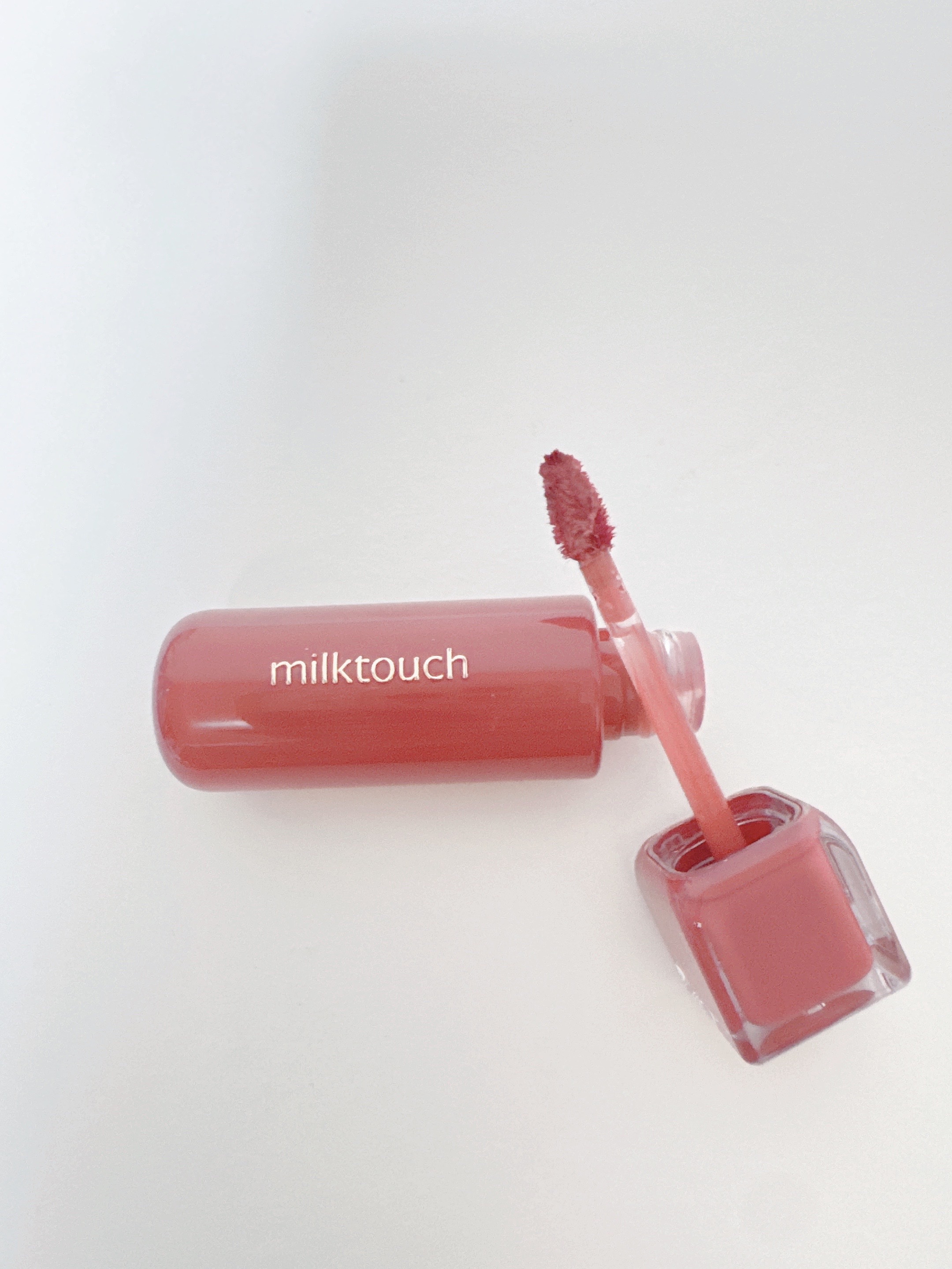 ジェリーフィットティンティッドグロウティント 05 アップルポム(Apple Pom)/Milk Touch/リップティントを使ったクチコミ（2枚目）