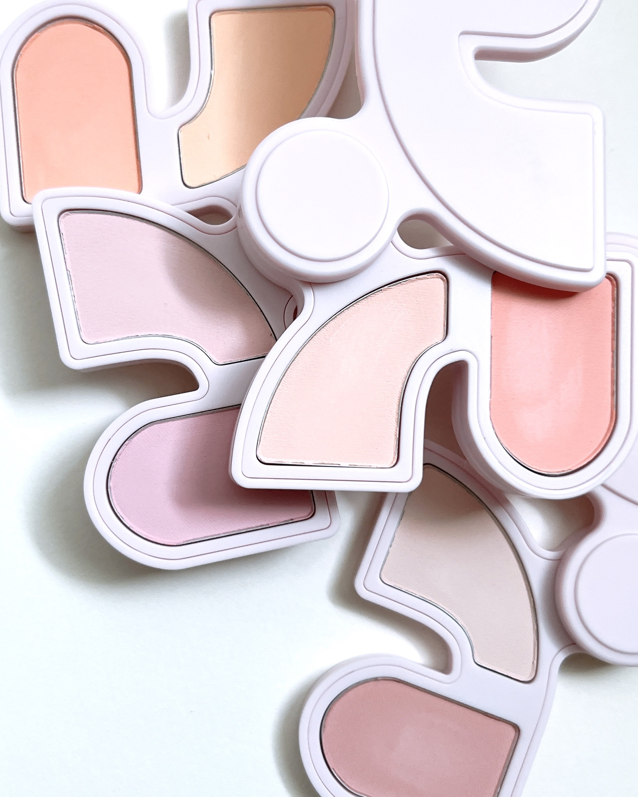 マルチペアリングパウダーチーク / Rest & Recreation BEAUTY