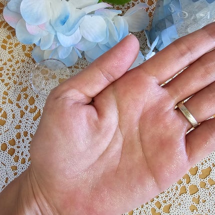 SOLA WEATHER CARE ソラ ウェザーケア クリスタル ヘアミルクインミスト モイストタイプのクチコミ「キラキラで、もの凄ーく可愛いボトルのヘアケア
何度見てもキラキラして美しい
今回私が使用するの.....」(3枚目)