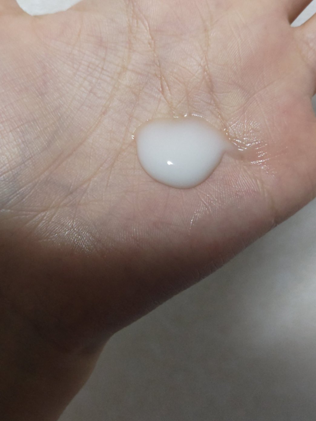 TIRTIR(ティルティル) ビタレチノールセラムのクチコミ「※2024年使用品

美容液

・商品名
TIRTIR (ティルティル)
ビタレチノールセラム.....」（3枚目）