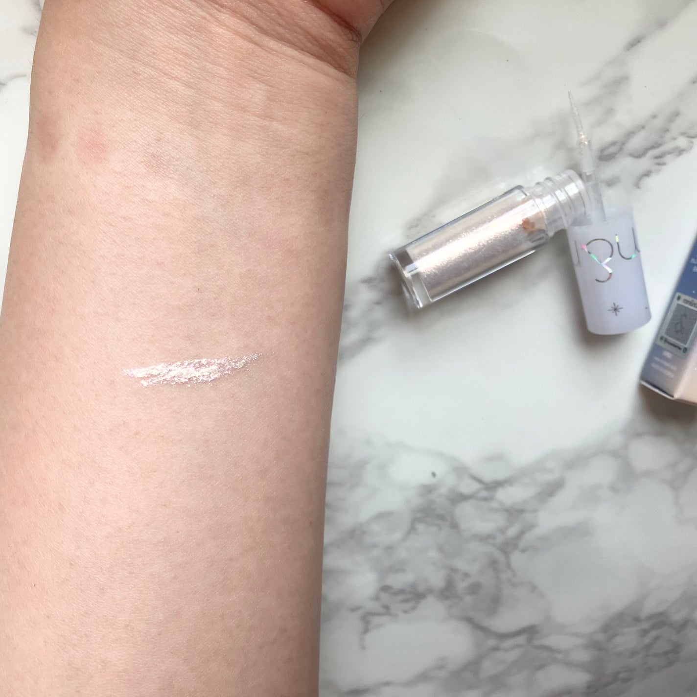 リキッド グリッター シャドウ/rom&nd/グリッターを使ったクチコミ(2枚目)