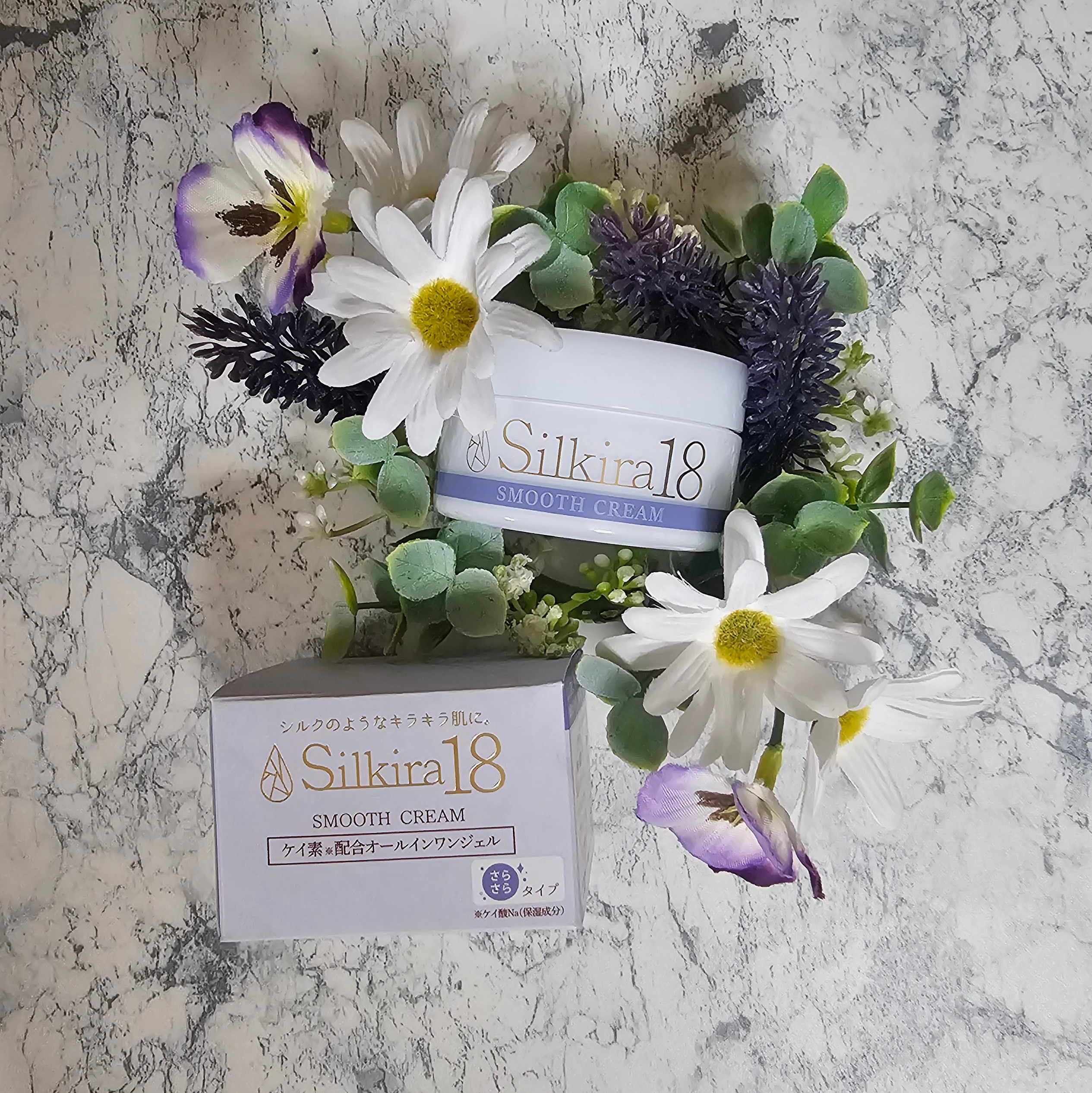 コエタスのモニターキャンペーンでもらったシルキラ18シリカ(ケイ素)配合オールインワンジェルについてのレビューです。

今回私がご紹介するのは、さらさらタイプのオールインワンジェルです
シルキラ18シリカ(ケイ素)配合オールインワンジェルは