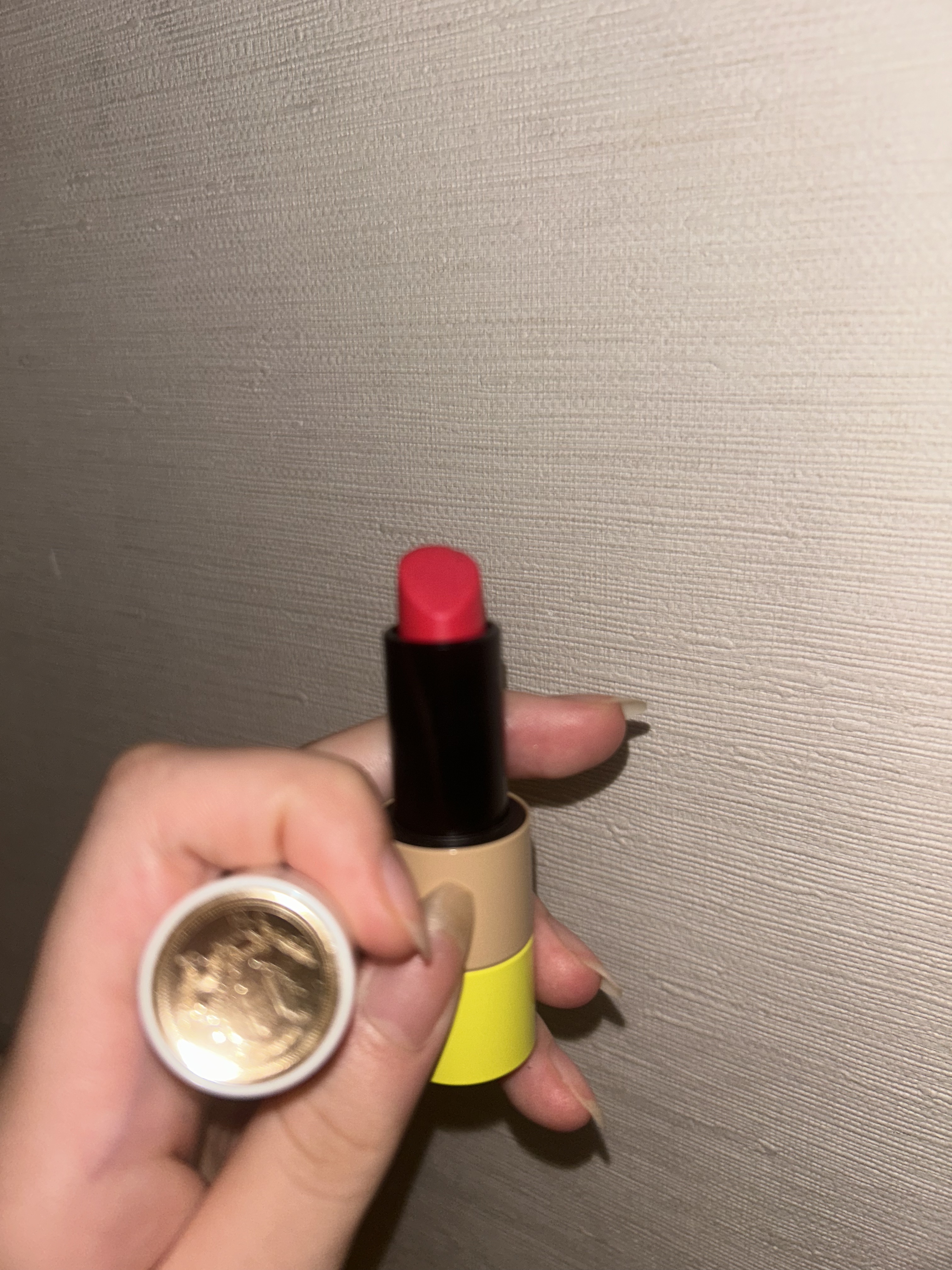 〈ルージュ・エルメス〉 ルージュ ア レーヴル サティネ ローズ・オアシス(リミテッドエディション)/エルメス/口紅を使ったクチコミ（2枚目）