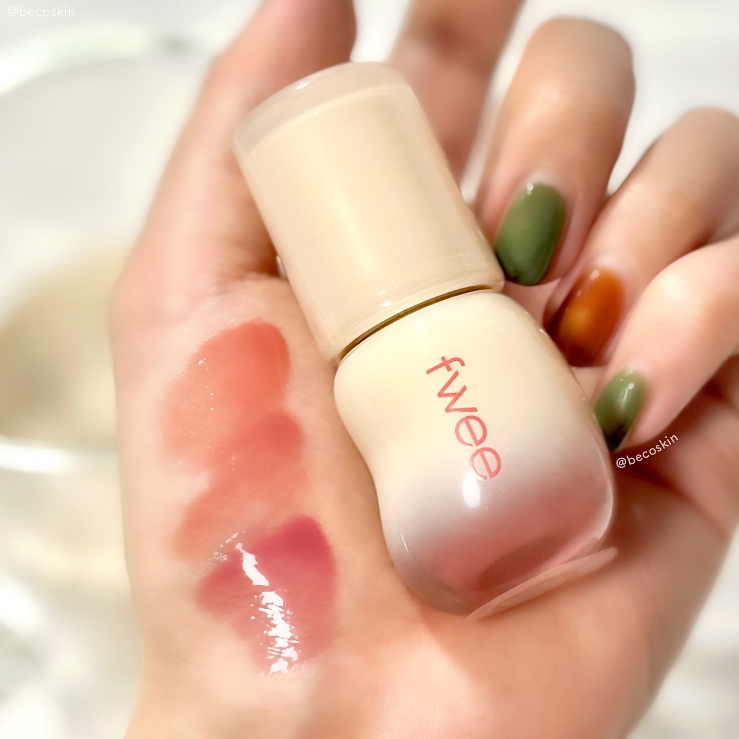 【匿名発送】fwee 日本限定ミルクティー70% 3Dボリューミンググロスミニ 3Dボリューミンググロス B14 ミルクティー 70%【数量限定】(B14