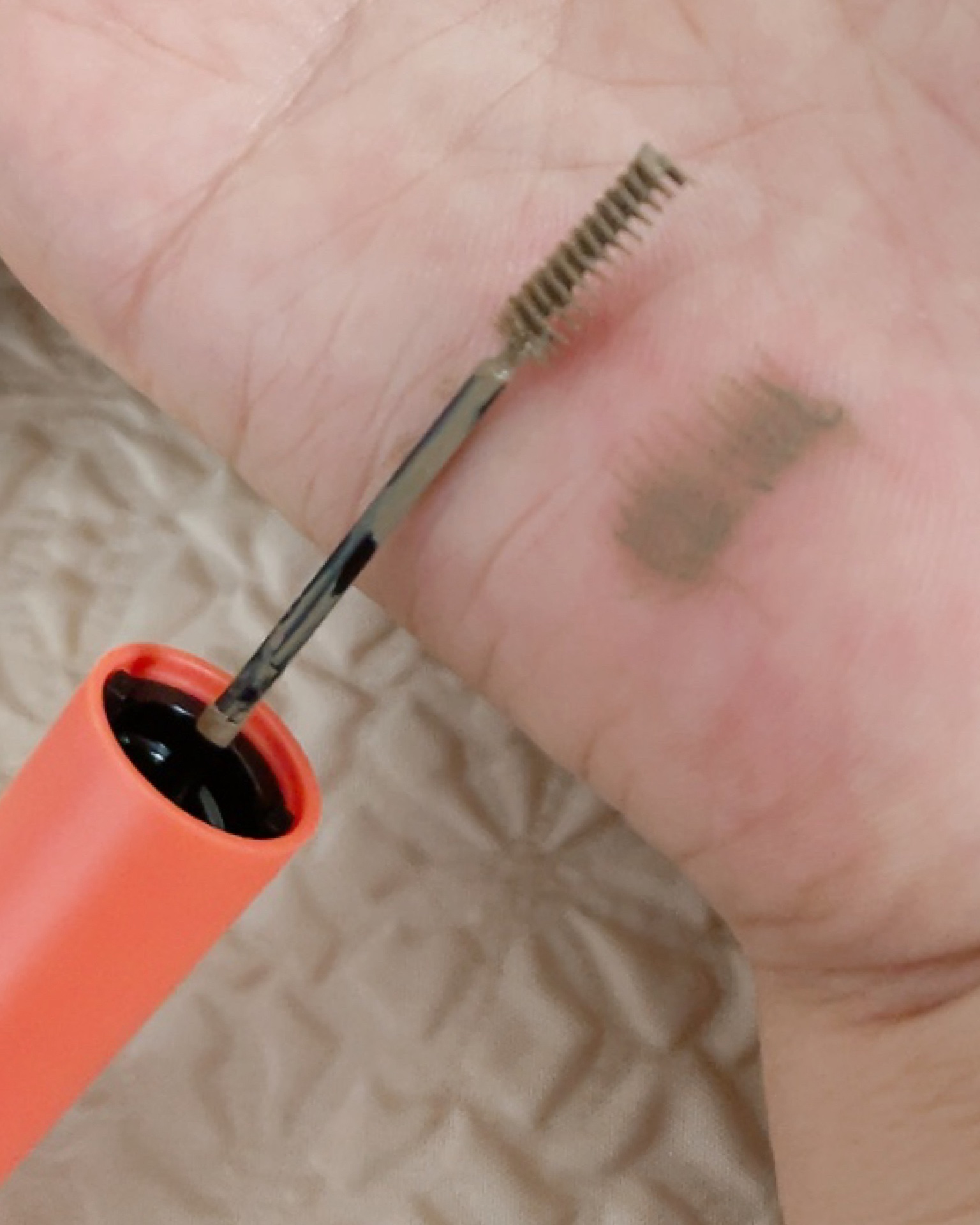 フィルム眉カラー ムーンアッシュ（数量限定）/デジャヴュ/眉マスカラを使ったクチコミ（3枚目）