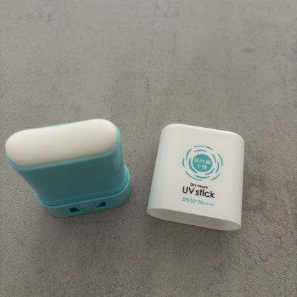 紫外線予報 さらさらUVスティックF/紫外線予報/日焼け止めスティックを使ったクチコミ(2枚目)