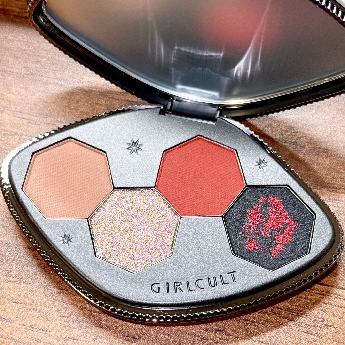 クリーミータッチライナー/キャンメイク/ジェルアイライナーを使ったクチコミ(4枚目)