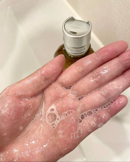 アーモンド モイスチャライジングシャワーオイル/L'OCCITANE/ボディソープを使ったクチコミ(4枚目)