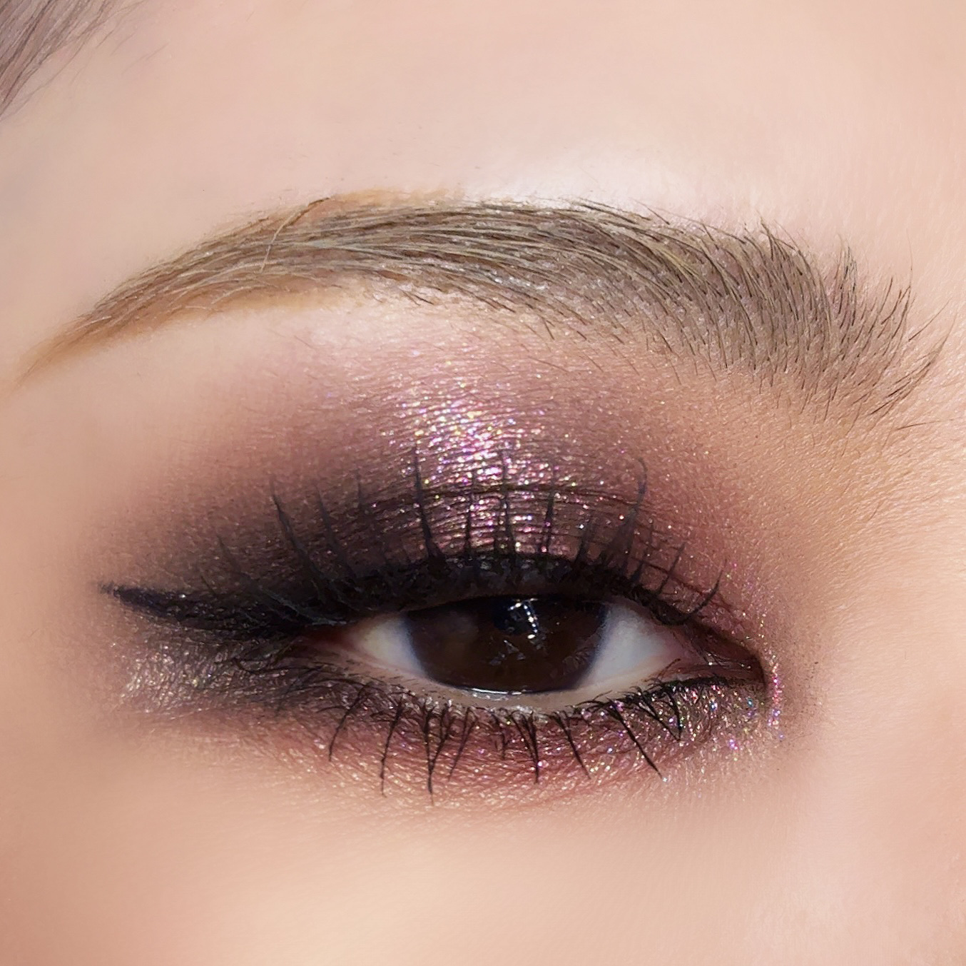 Hallucination Eyeshadow Palette/GirlCult/アイシャドウパレットを使ったクチコミ（3枚目）