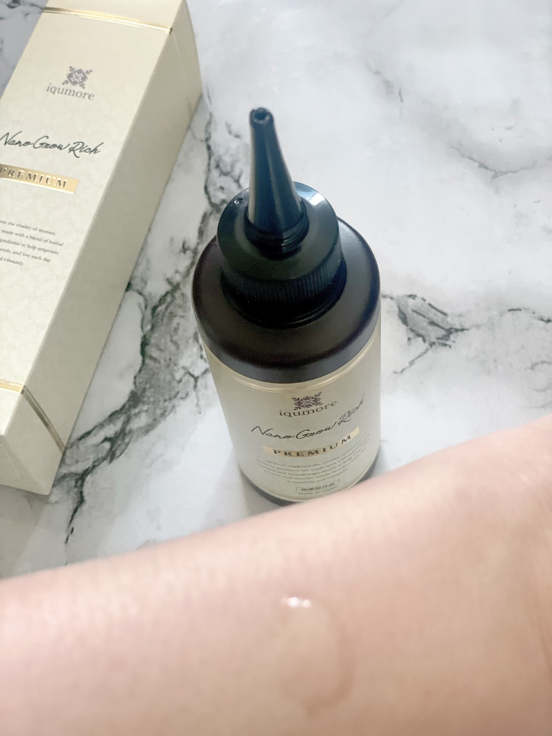 イクモアナノグロウリッチプレミアム/iqumore/頭皮ローションを使ったクチコミ（3枚目）