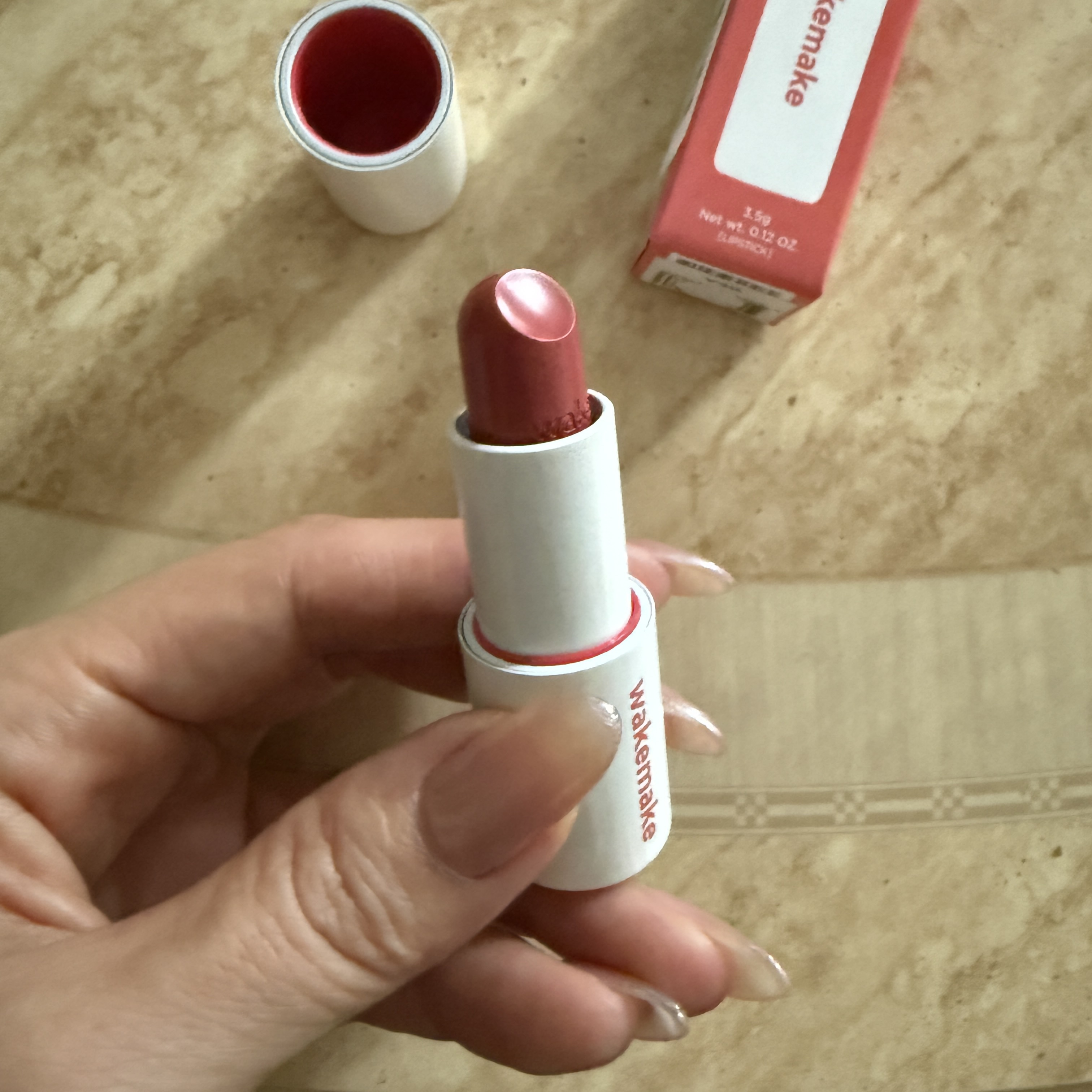 ヘルシーグロウバームスティック/wakemake/口紅を使ったクチコミ（2枚目）