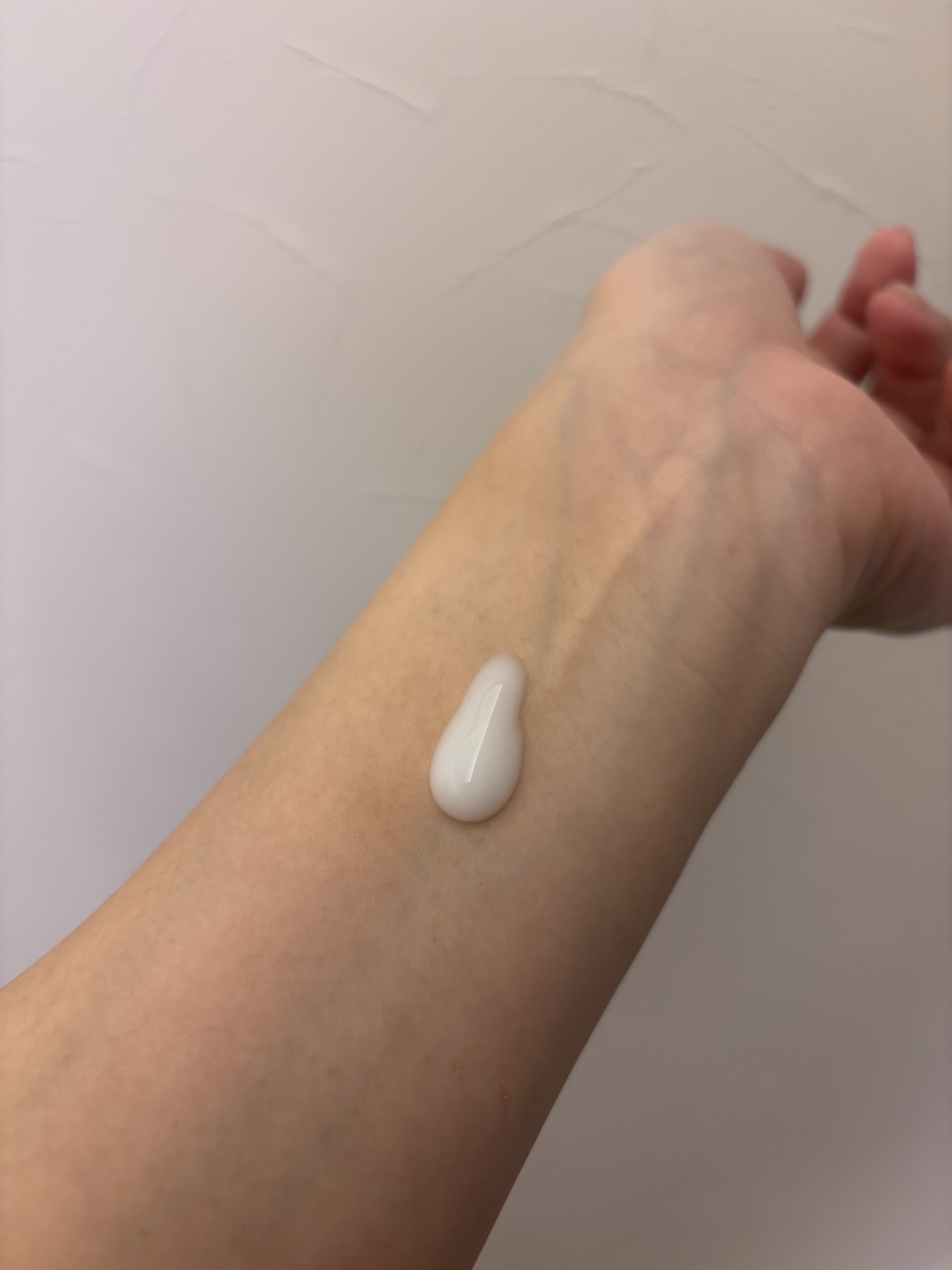 シンプルバランス ハリつやローションのクチコミ「シンプルバランスのハリツヤローションを使ってみました！
これ一つで化粧水、乳液、美容液までの工.....」（2枚目）