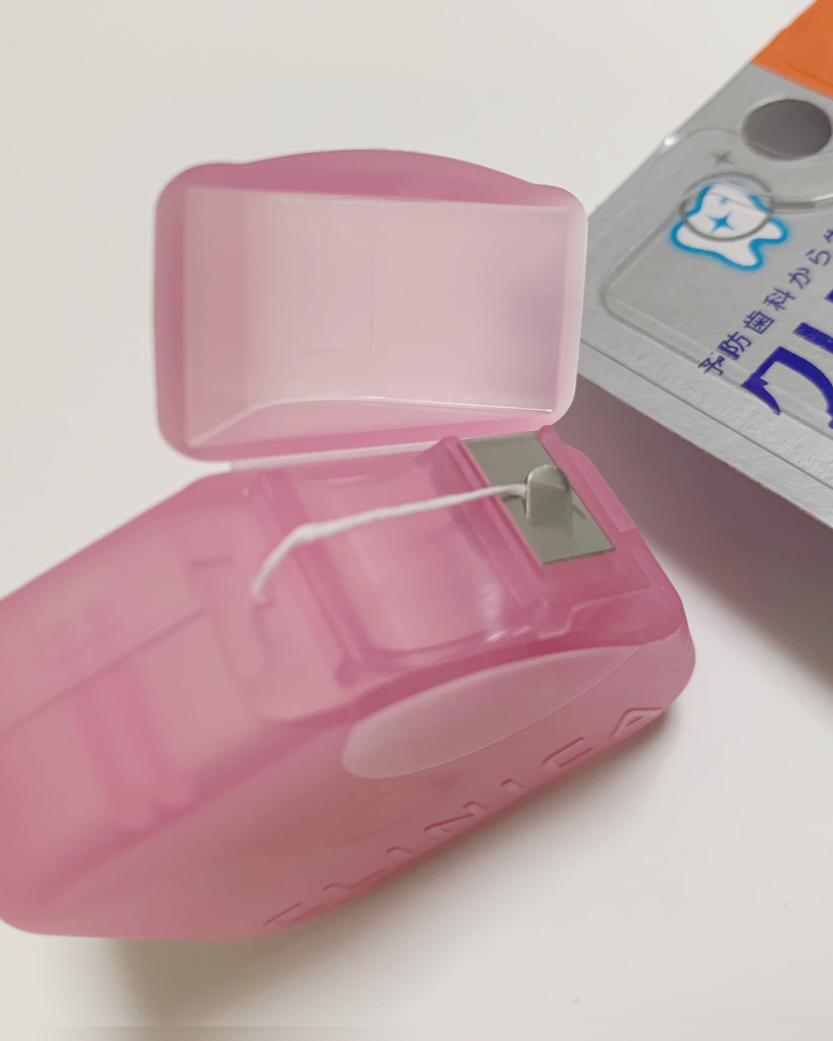 クリニカアドバンテージ なめらかスリムフロス/クリニカ/デンタルフロス・歯間ブラシを使ったクチコミ（2枚目）