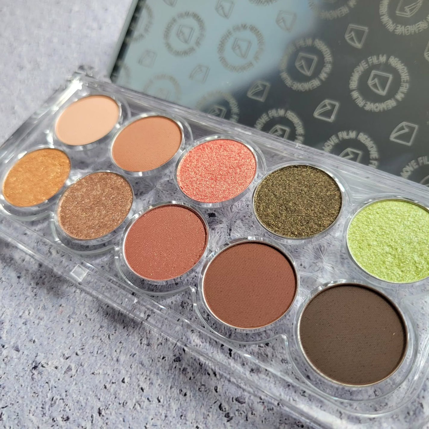 ライトオンアイズシャドウパレット/ルミル/アイシャドウパレットを使ったクチコミ(3枚目)