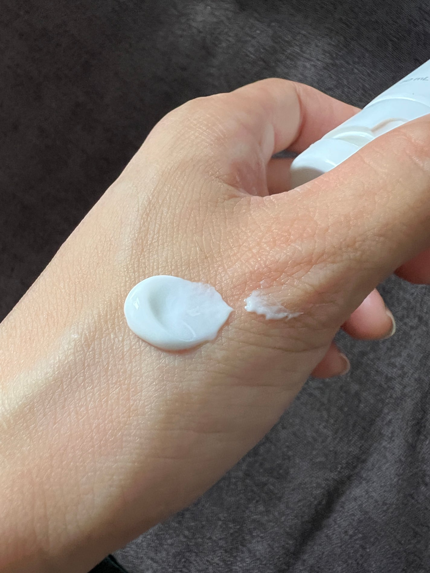 seiko on LIPS 「PHYSIOGELいい!よく伸びるクリーム、ベタつきもなくちょ..」(3枚目)