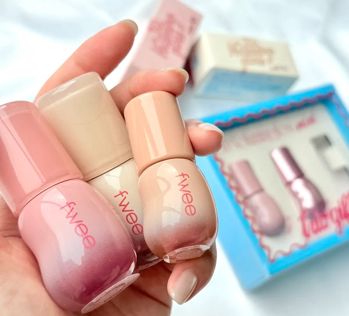 フィー 3Dボリューミンググロス/fwee/リップグロスを使ったクチコミ（1枚目）