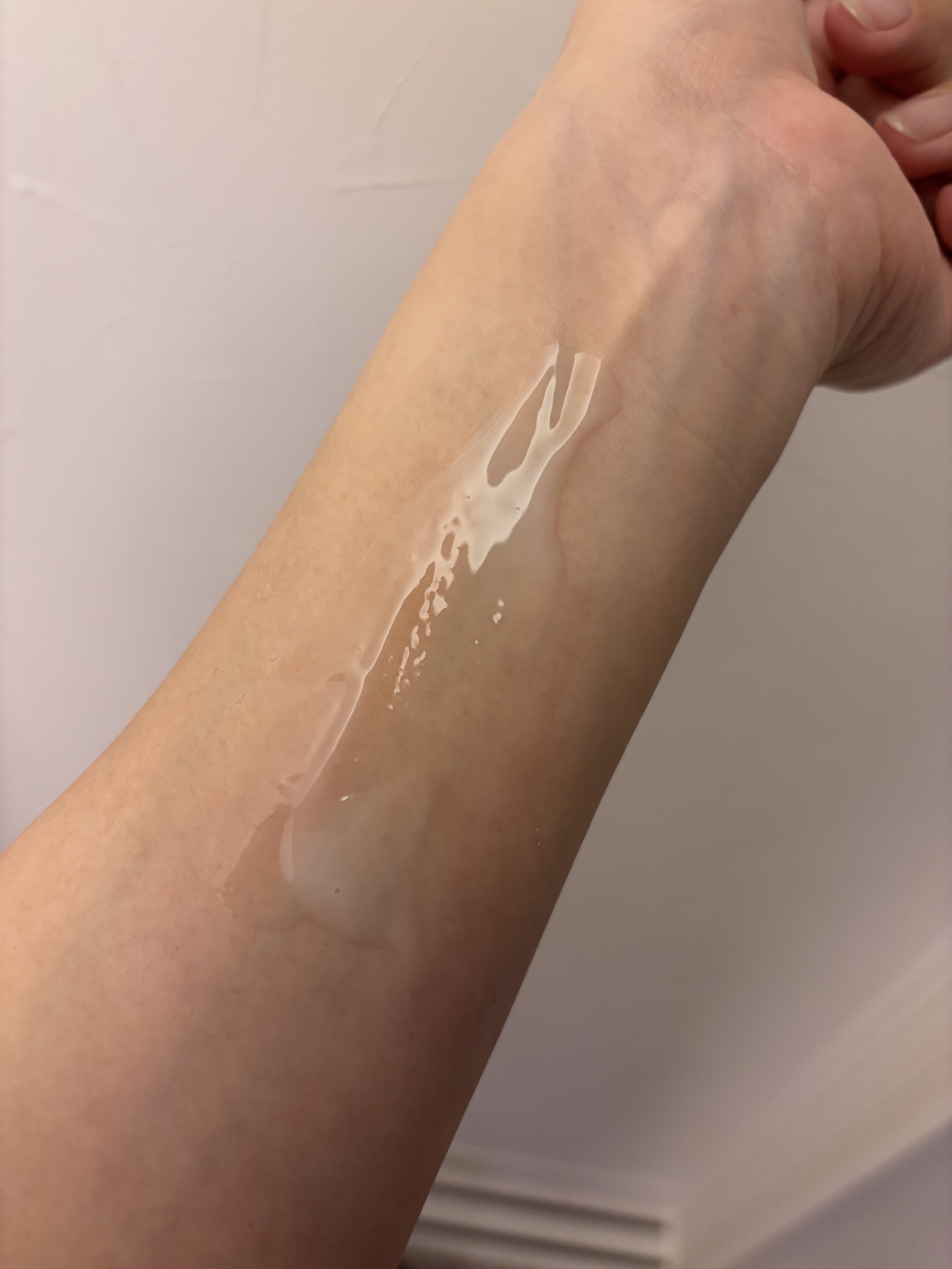 シンプルバランス ハリつやローションのクチコミ「シンプルバランスのハリツヤローションを使ってみました！
これ一つで化粧水、乳液、美容液までの工.....」（3枚目）