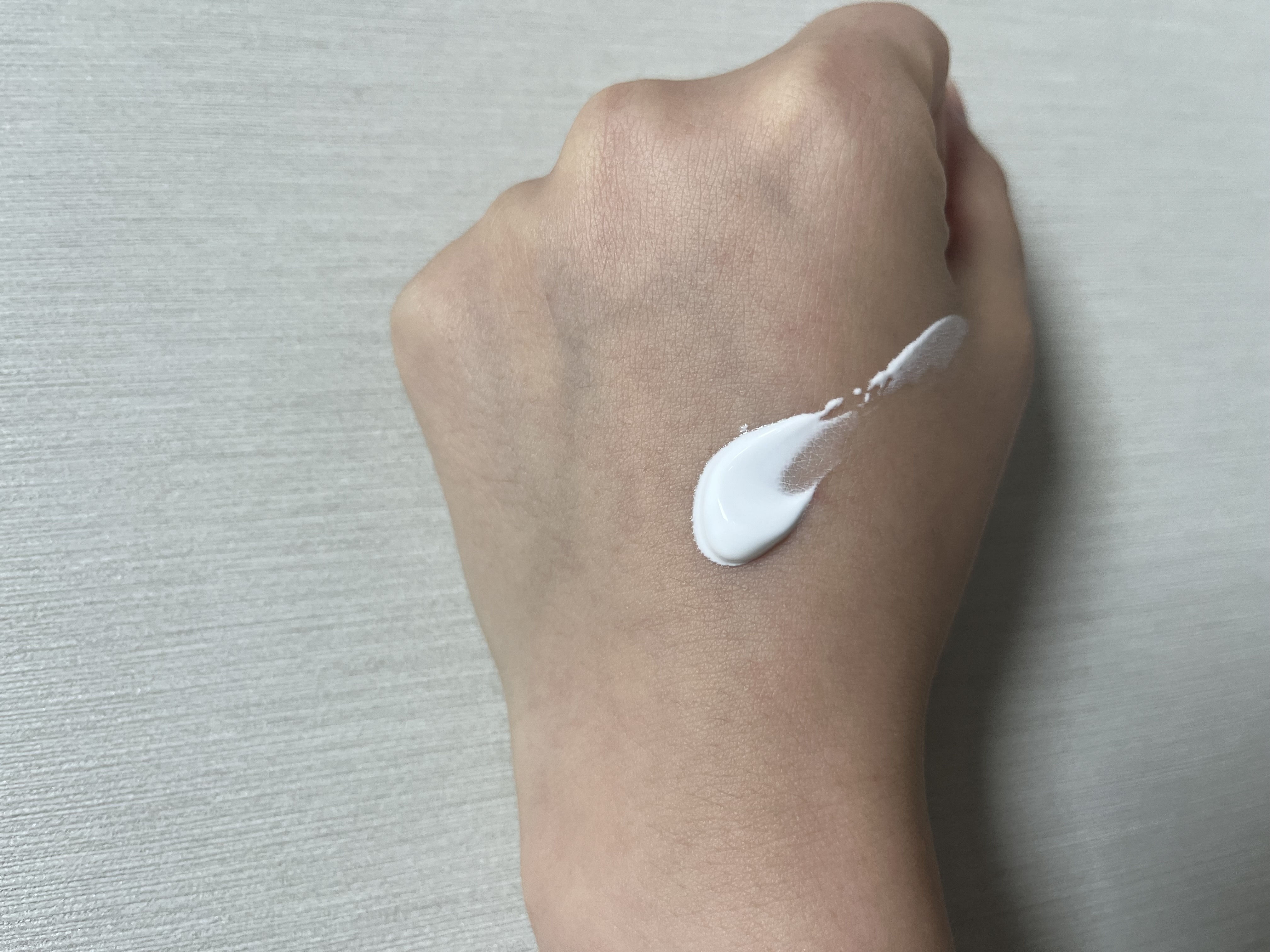 オールアバウトグロウトーンアップクリーム/CHASIN'RABBITS/化粧下地を使ったクチコミ（3枚目）