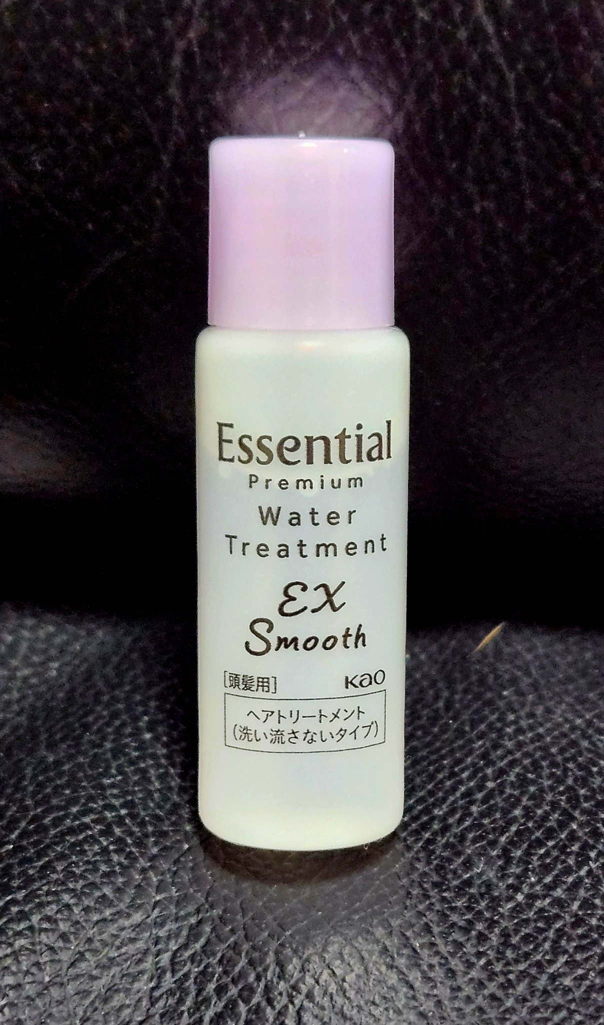 エッセンシャル
プレミアム ウォータートリートメント EXスムース

ブロー前につけるウォータータイプのトリートメント。
サンプル使用です。
縮毛矯正を半年に1度、全体カラーを2ヶ月に1度しているミディアムヘアです。

乾かした後は確かにす